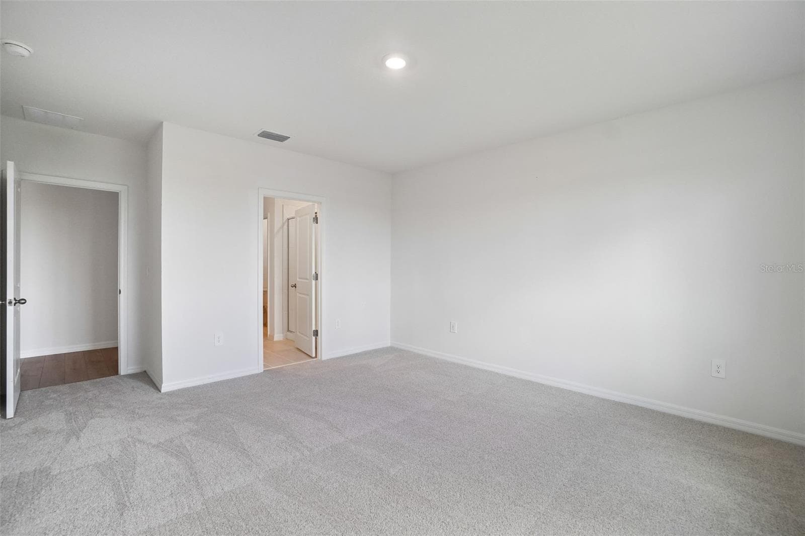 Single Family Residence at 13684 UMBER FOREST ST, HUDSON, photo 36 of 47