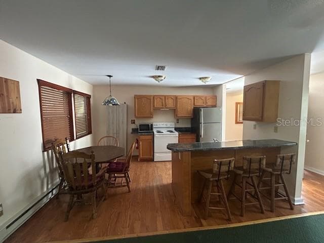 Single Family Residence at 526 KINGS CREEK CIR, STEINHATCHEE, photo 6 of 20
