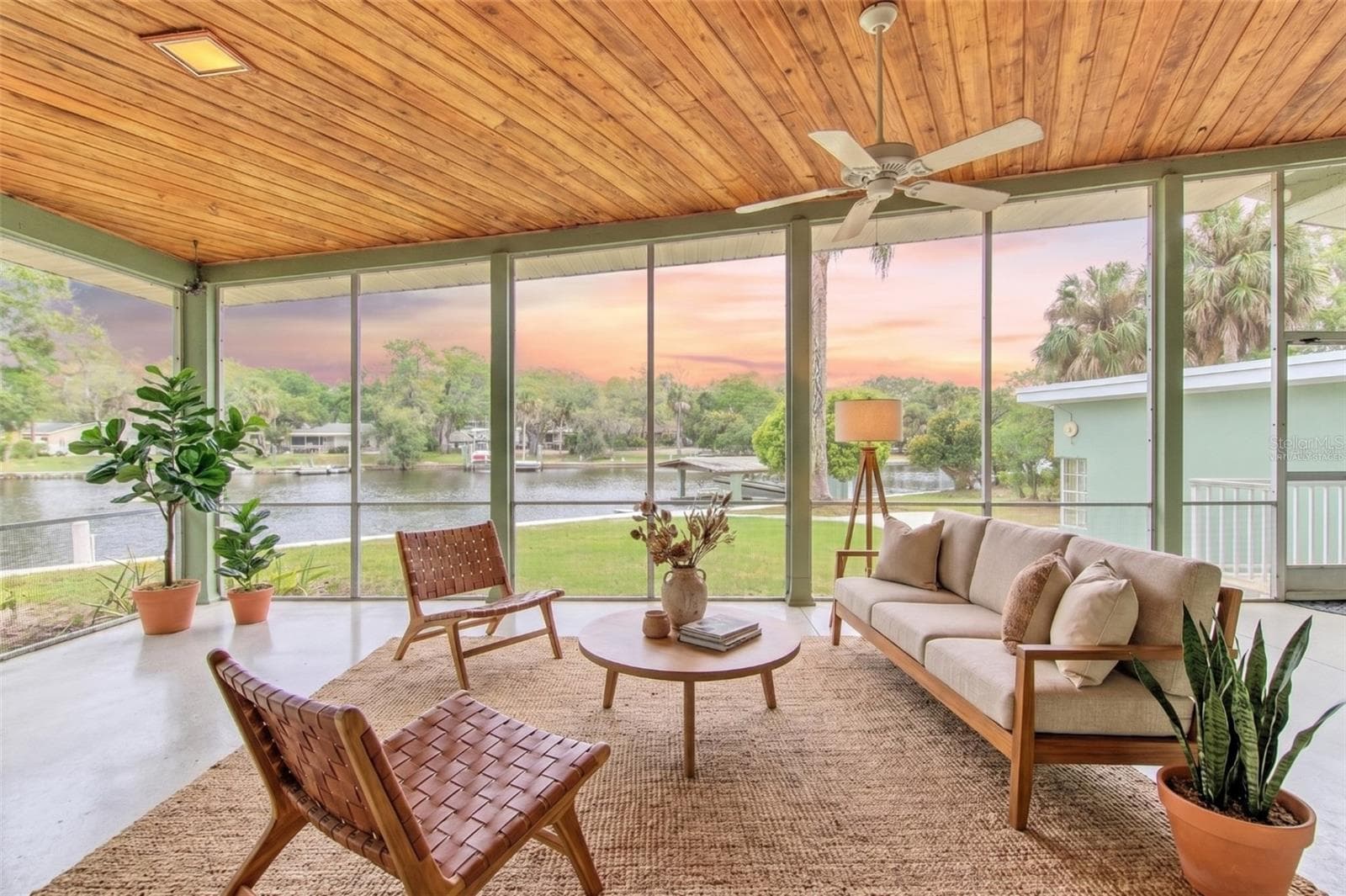 virtually staged - patio overlooking waterfront - 7102 MANDY LN, NEW PORT RICHEY