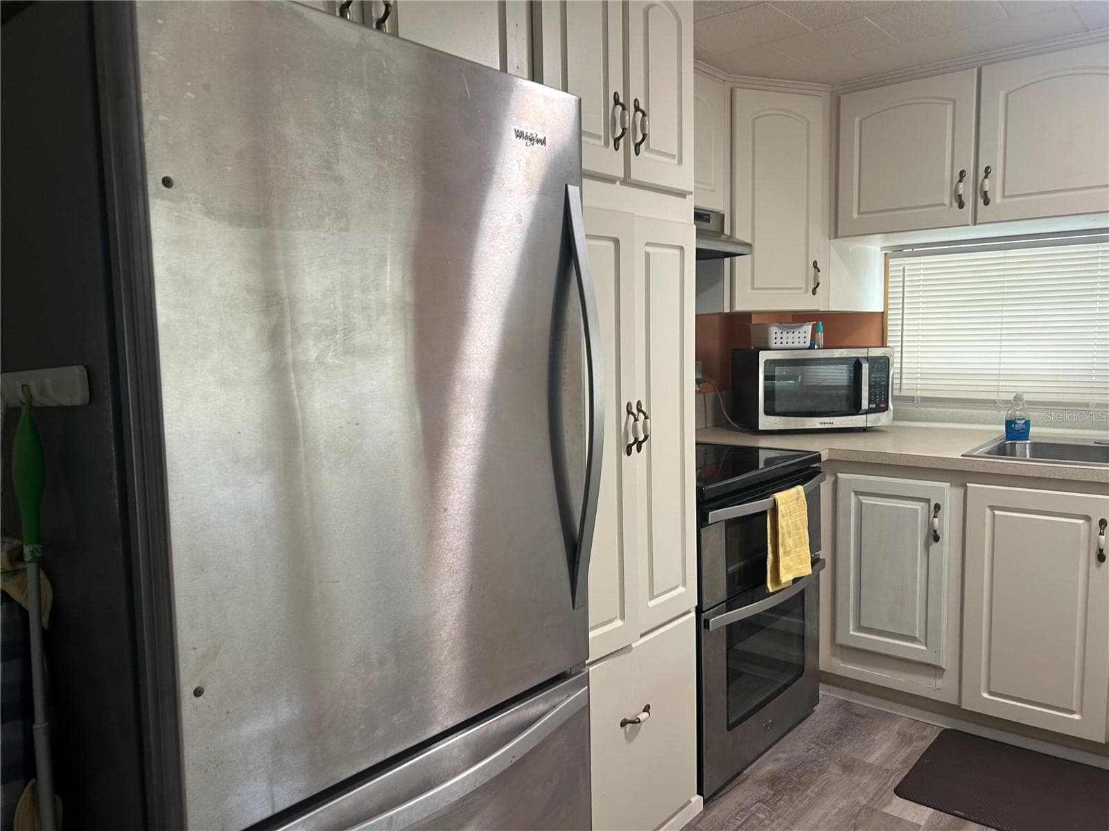Mobile Home at 5325 BOCA RATON AVE, SARASOTA, photo 8 of 64