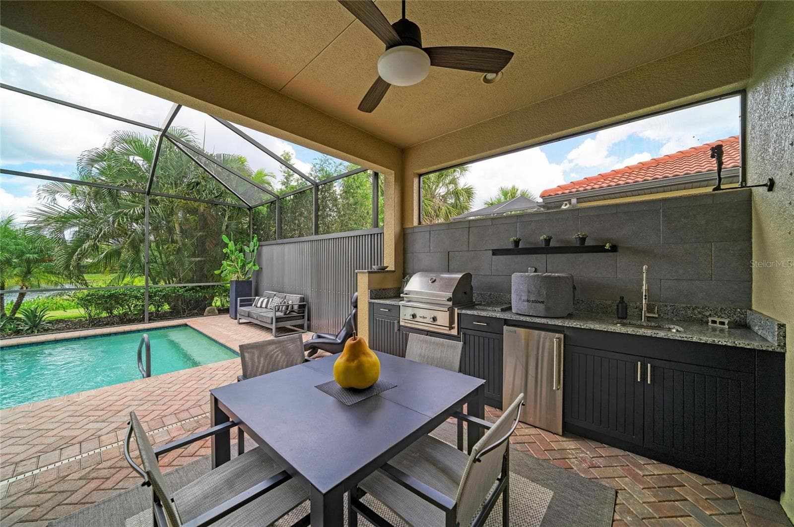Single Family Residence at 10121 MARBELLA DR, BRADENTON, photo 7 of 99