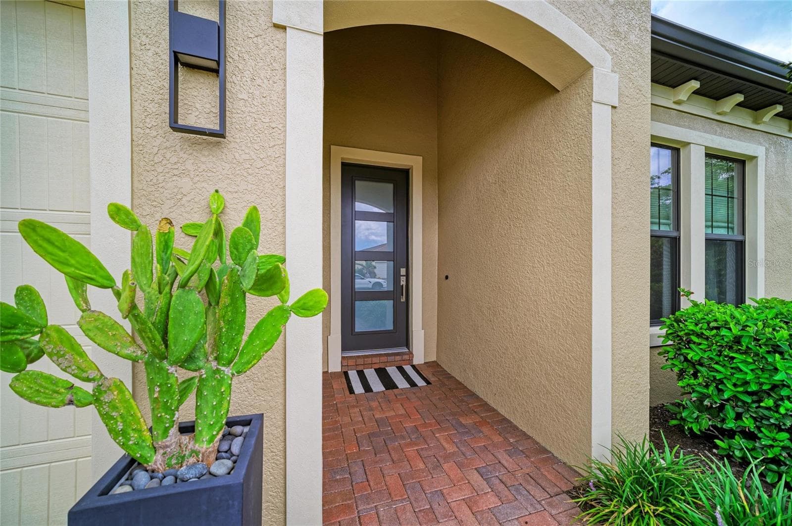 Single Family Residence at 10121 MARBELLA DR, BRADENTON, photo 10 of 99