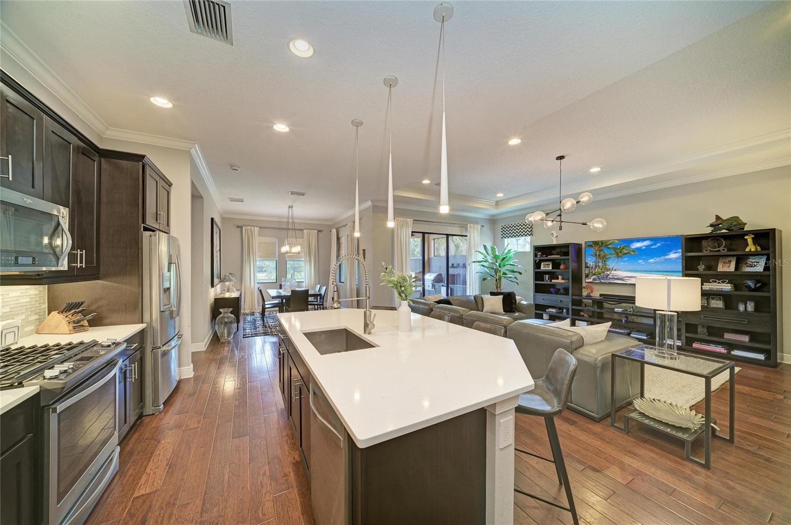 Single Family Residence at 10121 MARBELLA DR, BRADENTON, photo 23 of 99