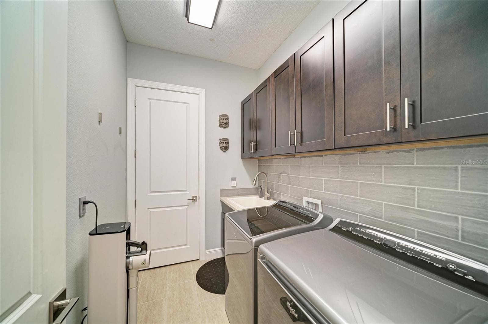 Single Family Residence at 10121 MARBELLA DR, BRADENTON, photo 46 of 99