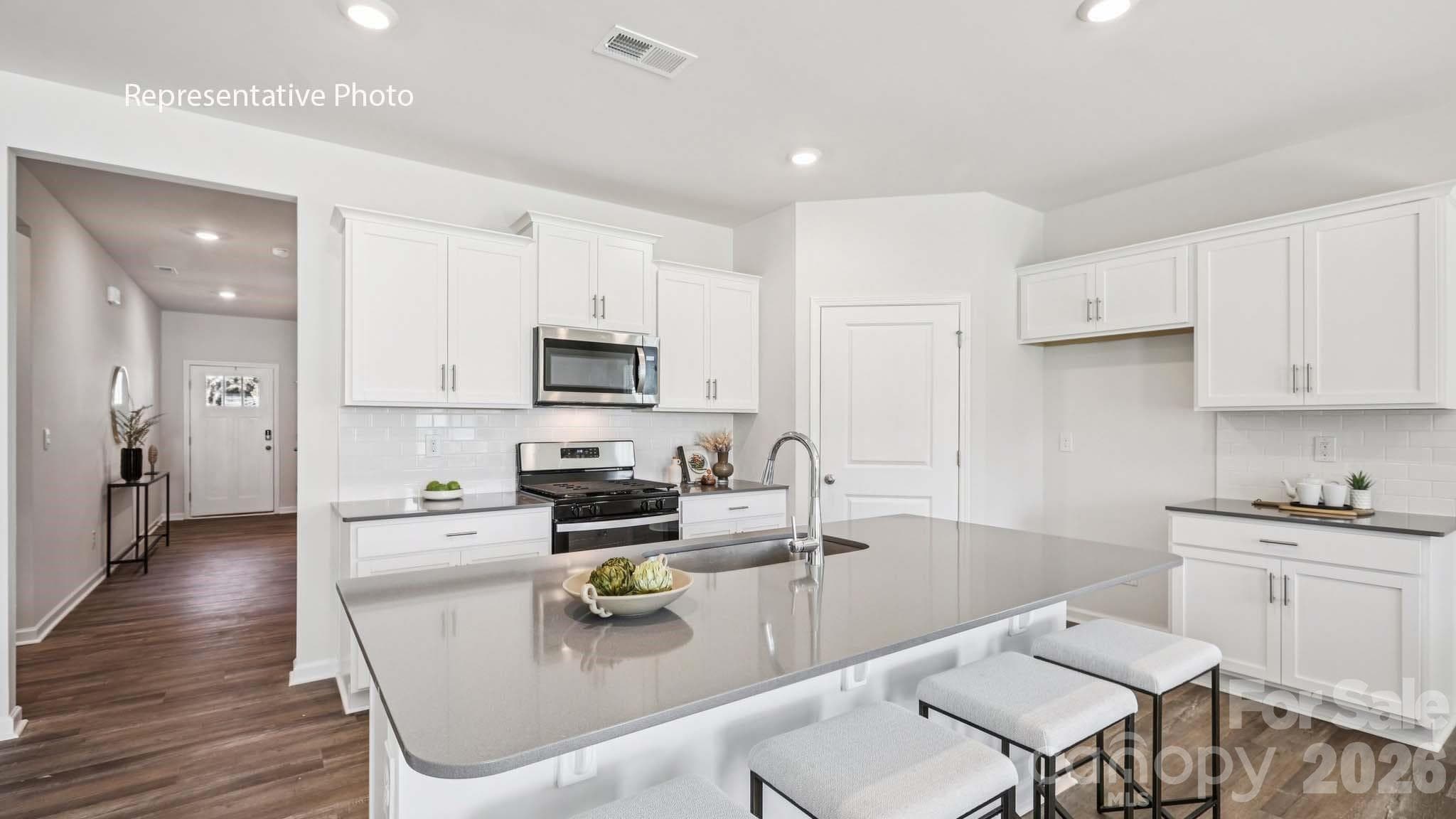 Single Family Residence at Statesville, photo 4 of 28