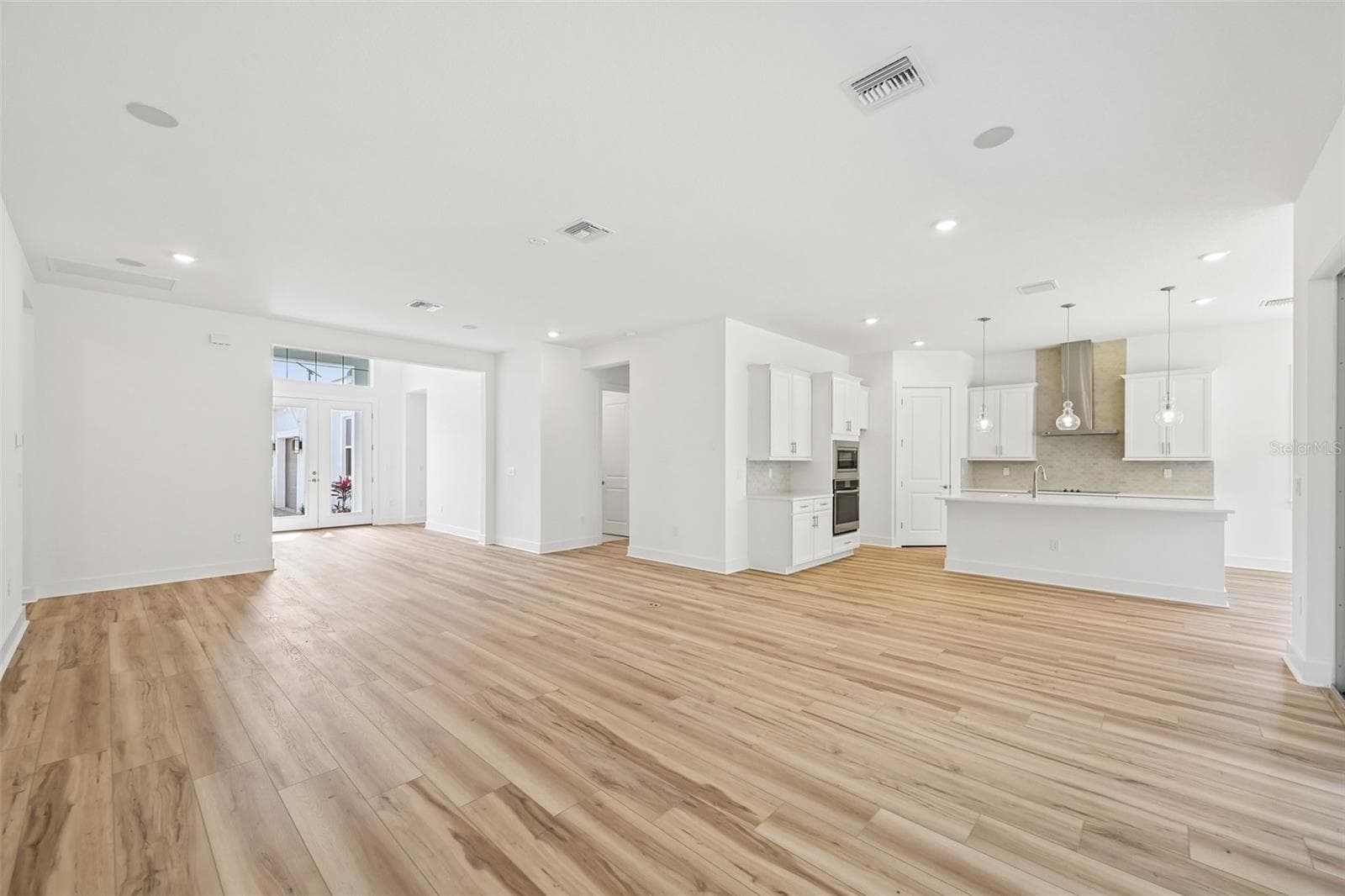 Single Family Residence at 12231 WHITE BLOSSOM CT, PARRISH, photo 7 of 41