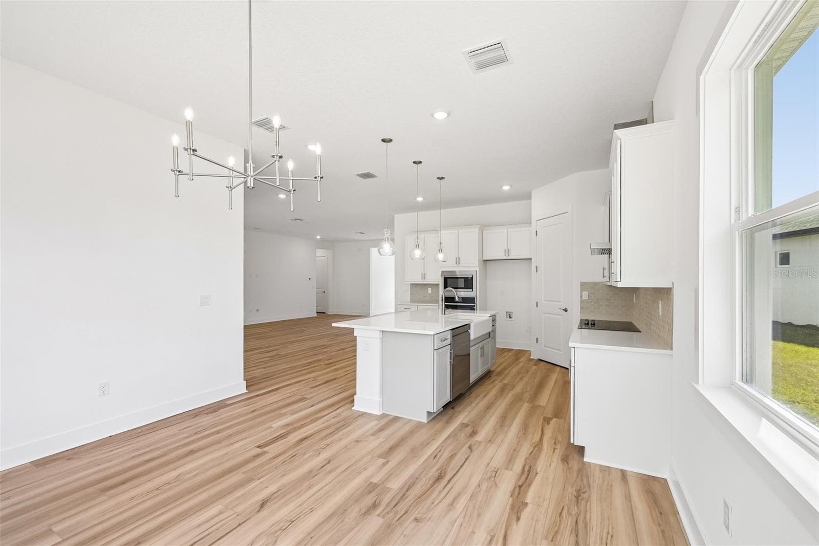 Single Family Residence at 12231 WHITE BLOSSOM CT, PARRISH, photo 12 of 41