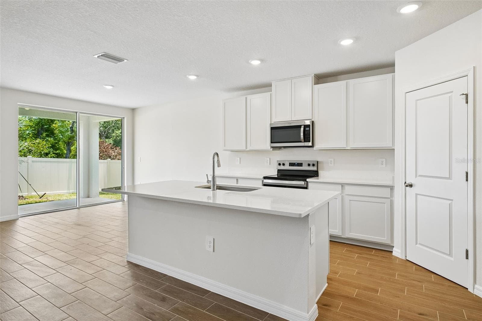 Single Family Residence at 13755 UMBER FOREST ST, HUDSON, photo 7 of 50
