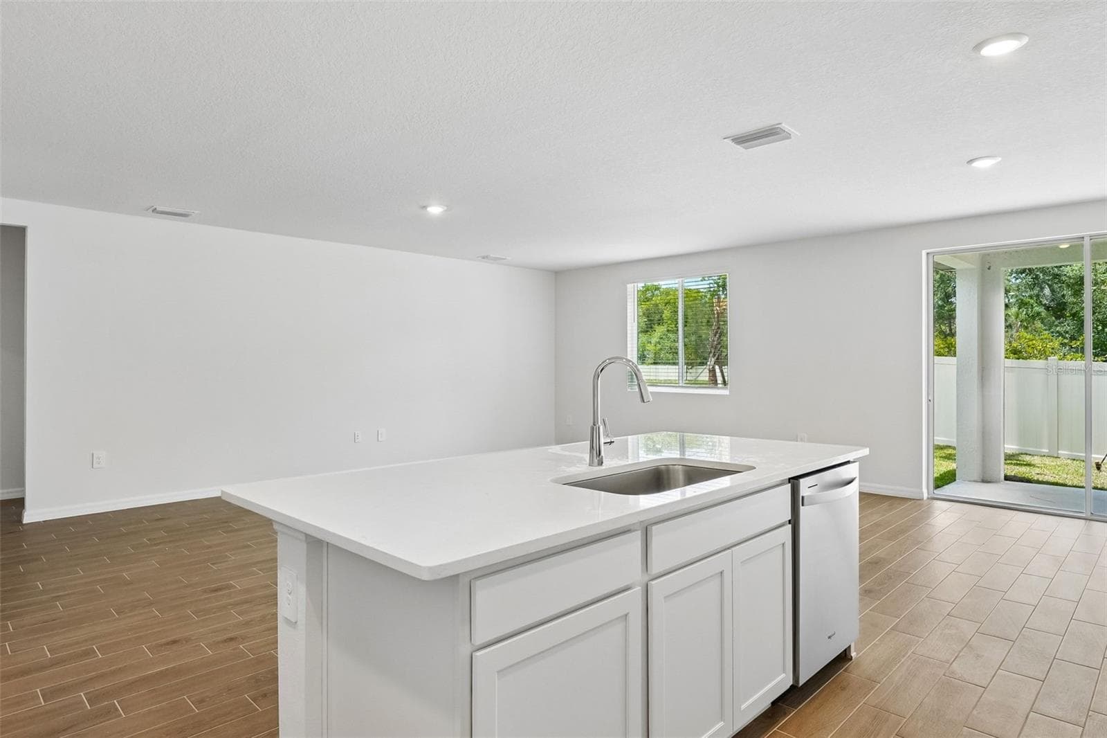Single Family Residence at 13755 UMBER FOREST ST, HUDSON, photo 17 of 50