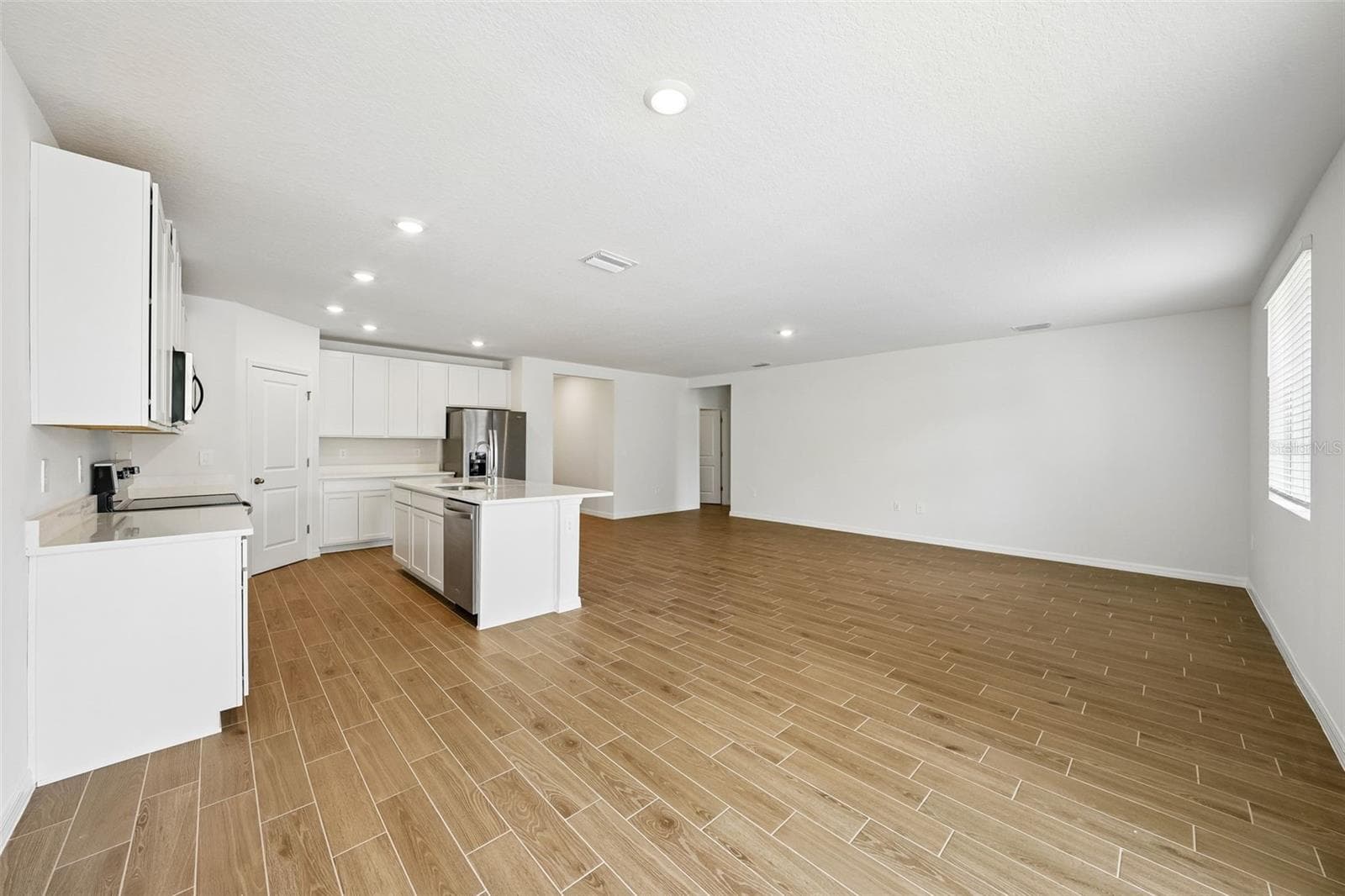 Single Family Residence at 13755 UMBER FOREST ST, HUDSON, photo 21 of 50