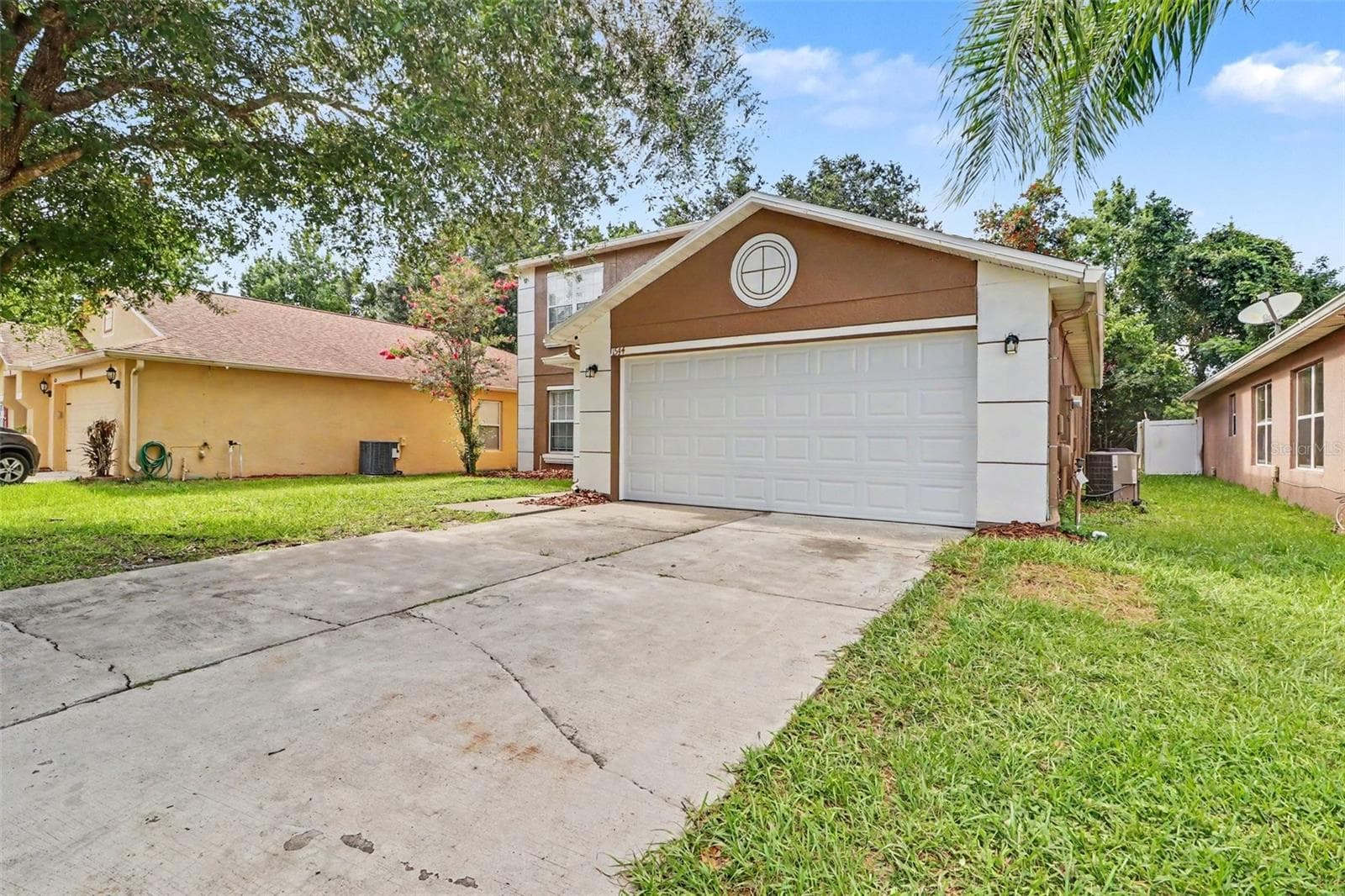 Single Family Residence at 1544 ALGONKIN LOOP, ORLANDO, photo 2 of 29