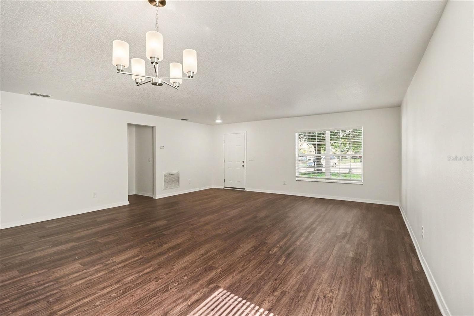 Single Family Residence at 1544 ALGONKIN LOOP, ORLANDO, photo 7 of 29