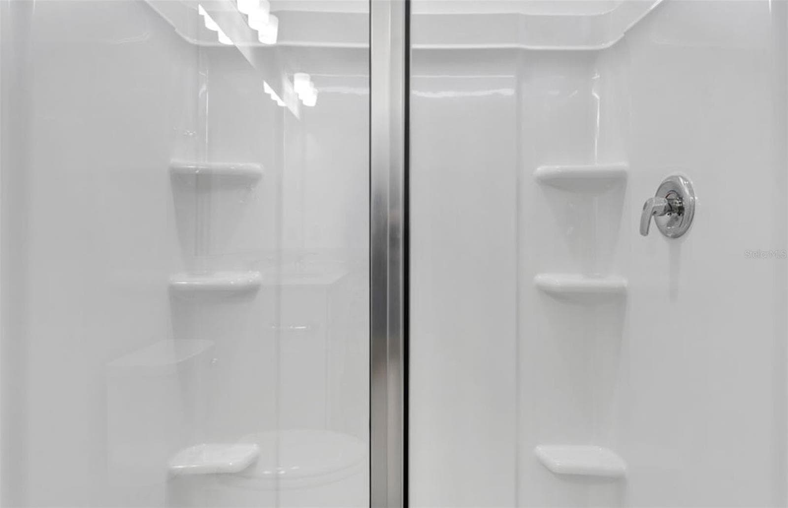 Owner's Walk-in Shower - 3033 WINDSWEPT WAY, WILDWOOD