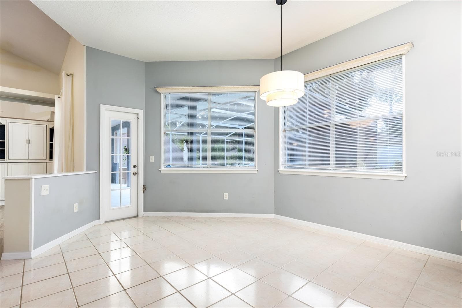 Dining area in kitchen - 1153 OAK TREE CIR, ALTAMONTE SPRINGS