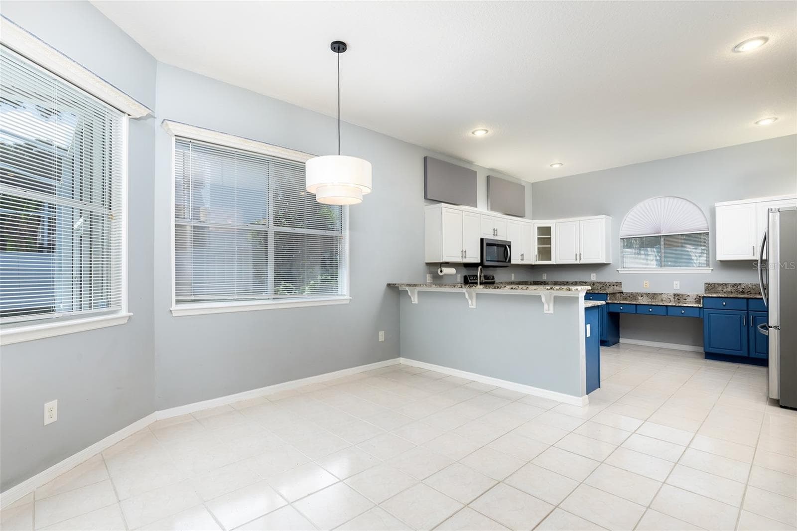 Spacious Dining area open to kitchen - 1153 OAK TREE CIR, ALTAMONTE SPRINGS