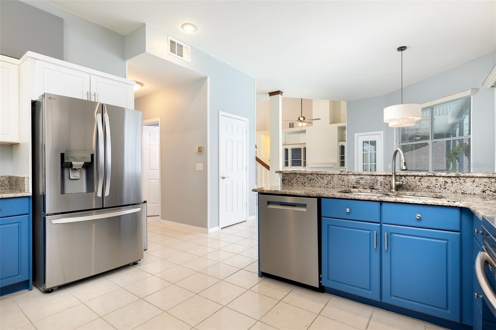 Kitchen view 2 - 1153 OAK TREE CIR, ALTAMONTE SPRINGS