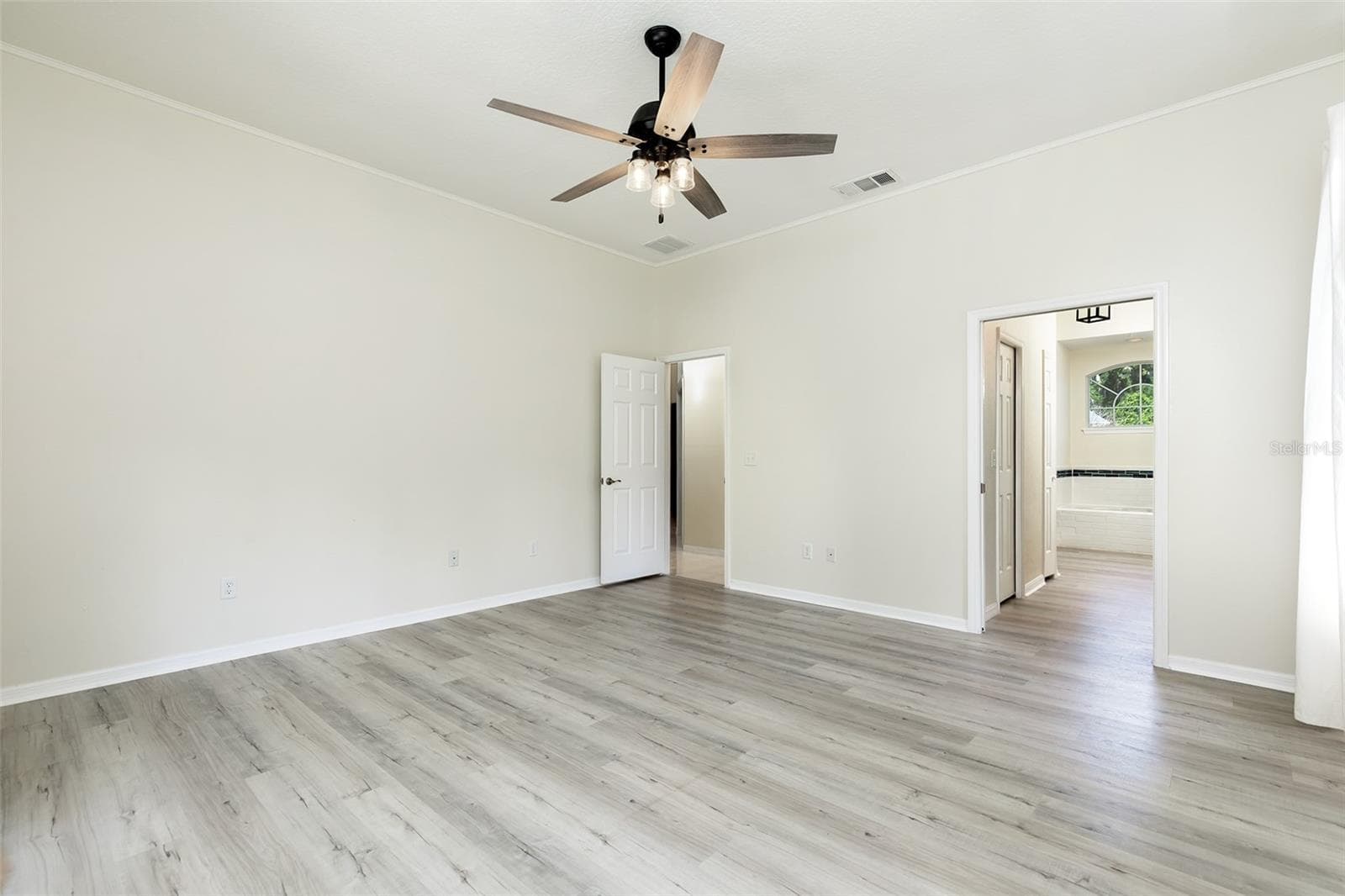 Primary bedroom view 2 - 1153 OAK TREE CIR, ALTAMONTE SPRINGS