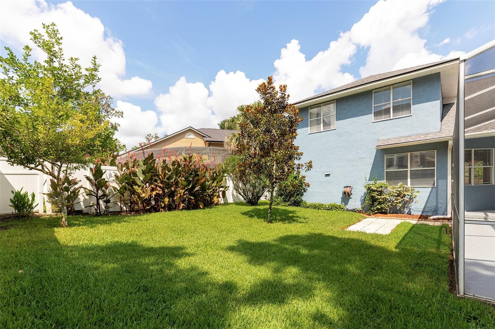 Back yard view 2 - 1153 OAK TREE CIR, ALTAMONTE SPRINGS