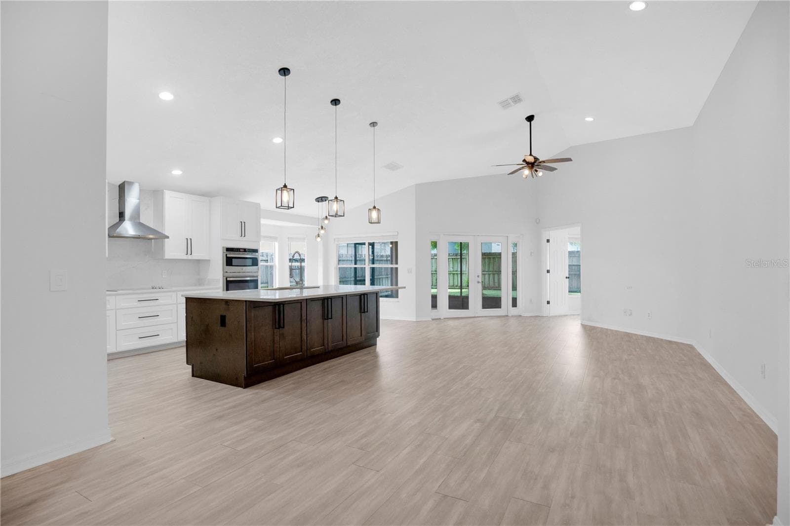 Single Family Residence at 14170 SUNRIVER AVE, ORLANDO, photo 5 of 49