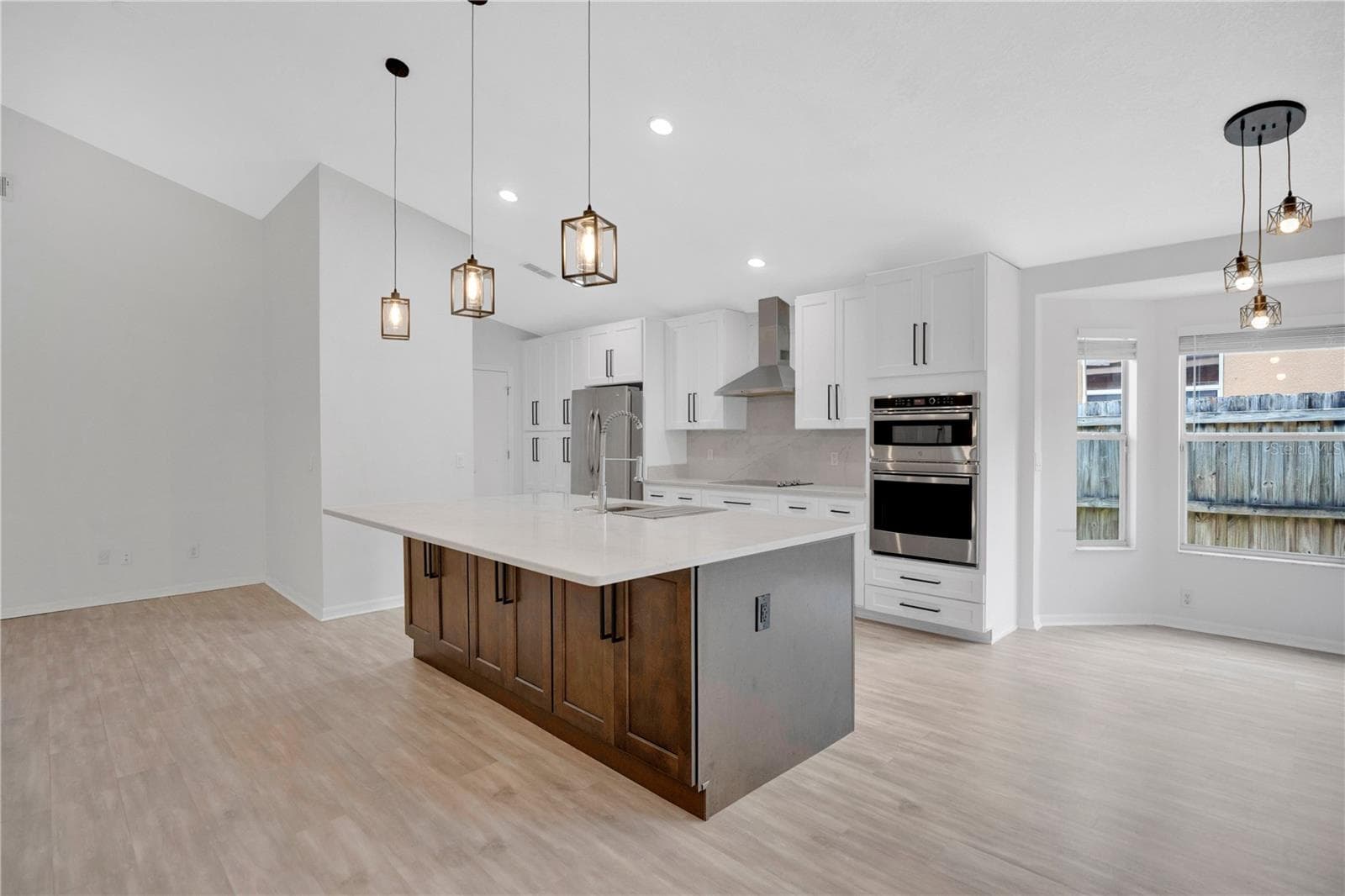 Single Family Residence at 14170 SUNRIVER AVE, ORLANDO, photo 7 of 49