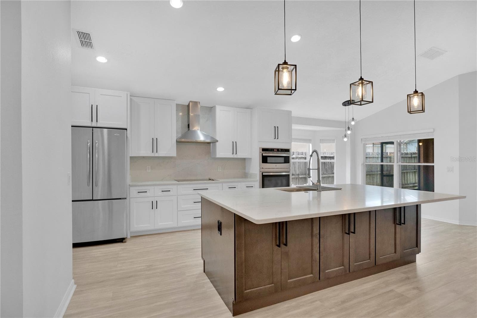 Single Family Residence at 14170 SUNRIVER AVE, ORLANDO, photo 9 of 49