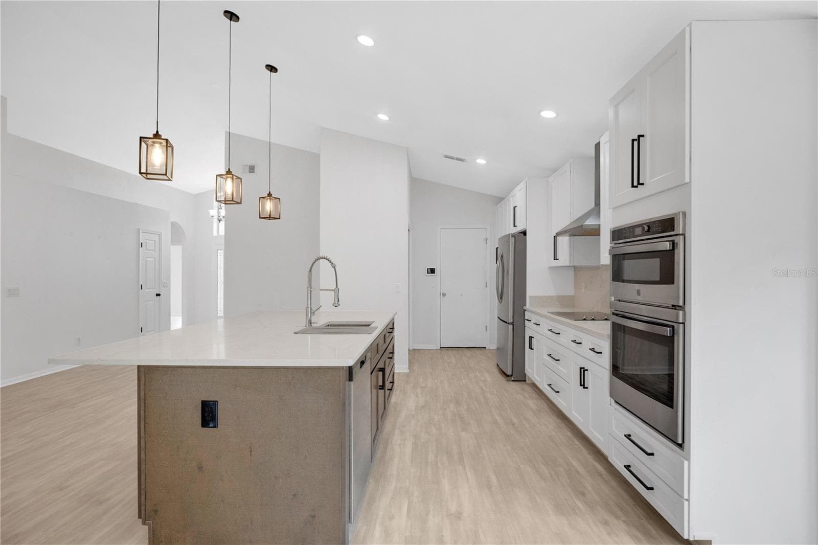 Single Family Residence at 14170 SUNRIVER AVE, ORLANDO, photo 12 of 49