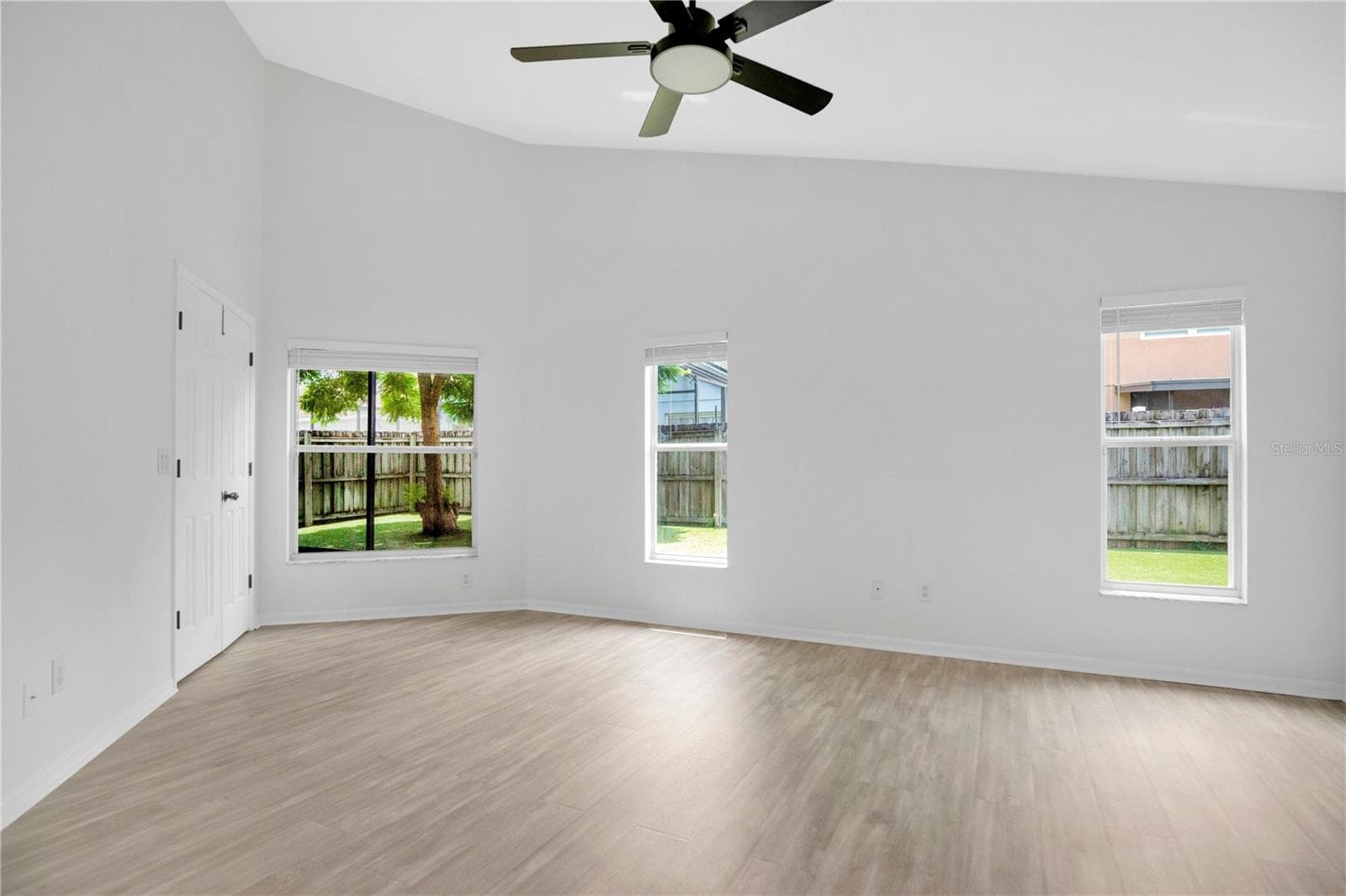 Single Family Residence at 14170 SUNRIVER AVE, ORLANDO, photo 17 of 49
