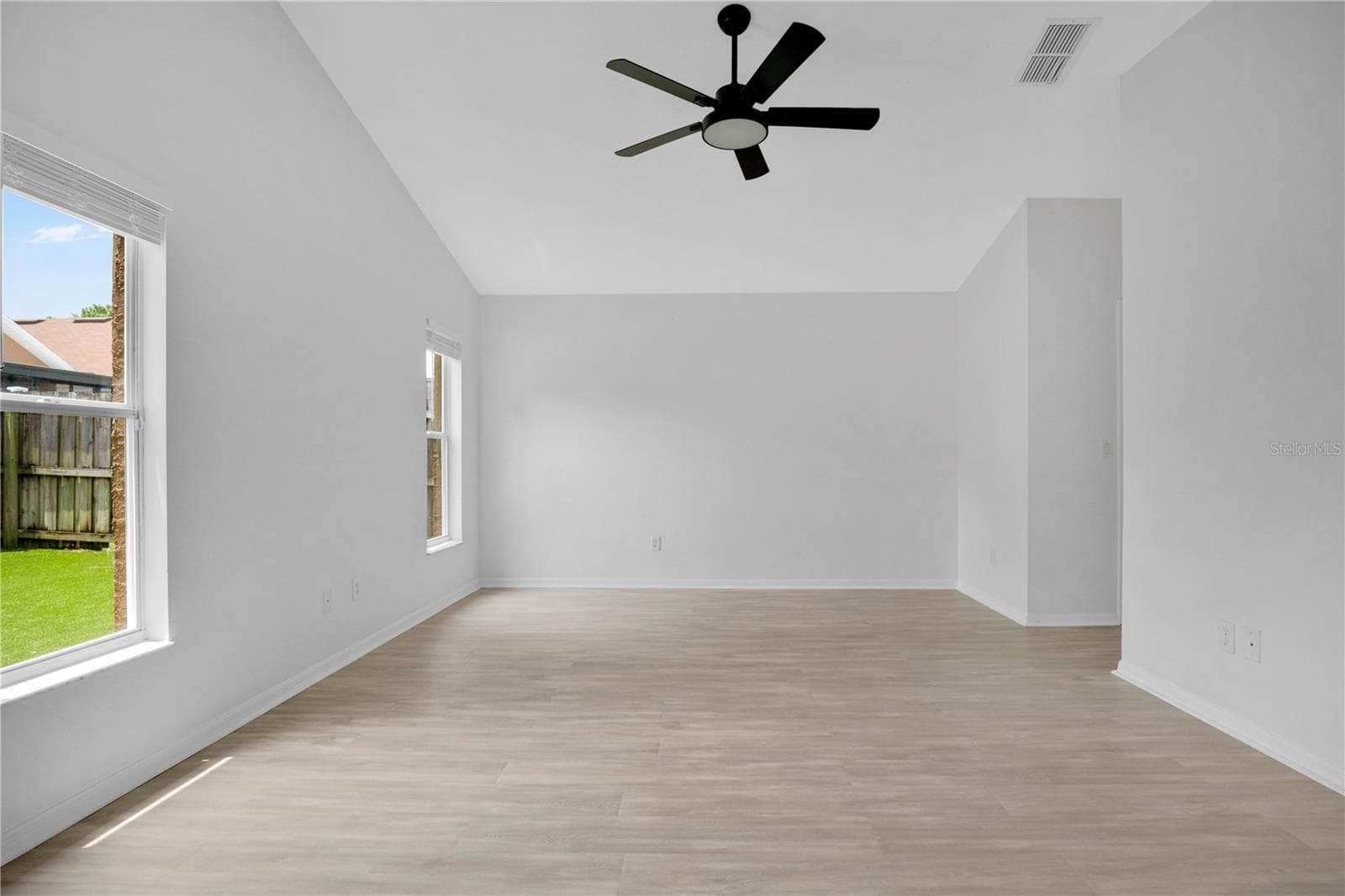 Single Family Residence at 14170 SUNRIVER AVE, ORLANDO, photo 18 of 49