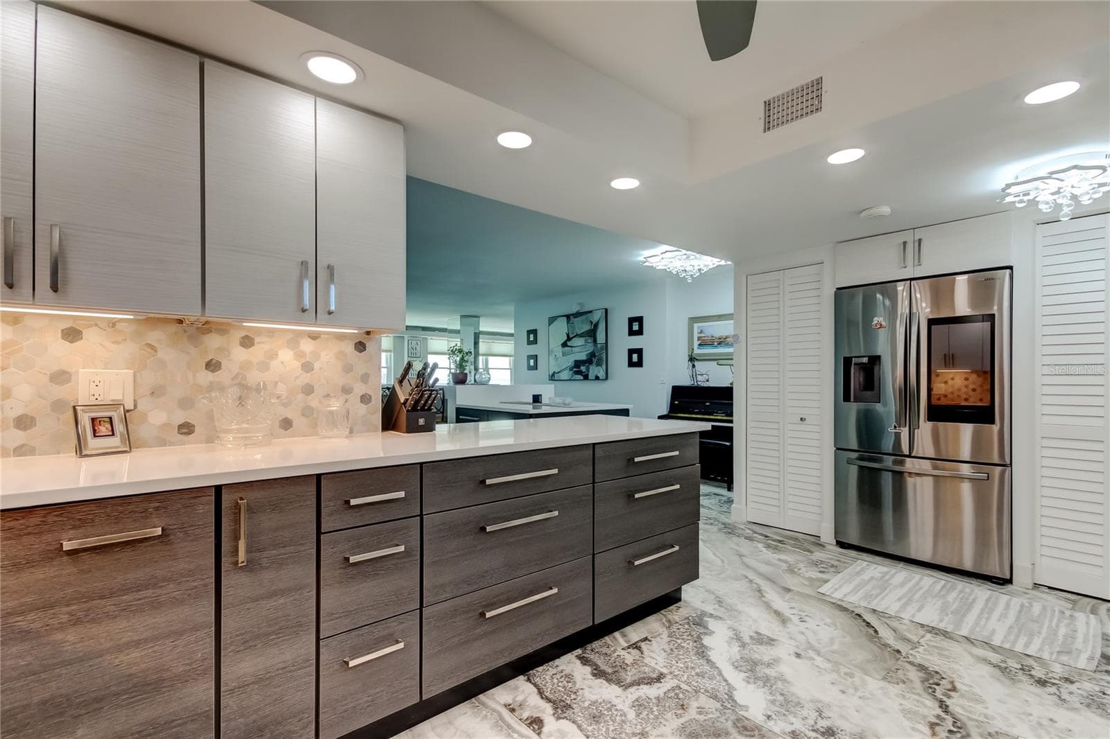 Condominium at 5200 BRITTANY DR S #204, ST PETERSBURG, photo 9 of 70