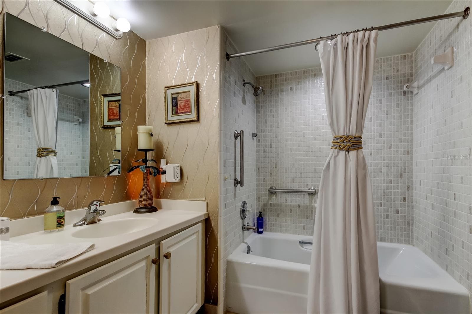 Condominium at 5200 BRITTANY DR S #204, ST PETERSBURG, photo 36 of 70