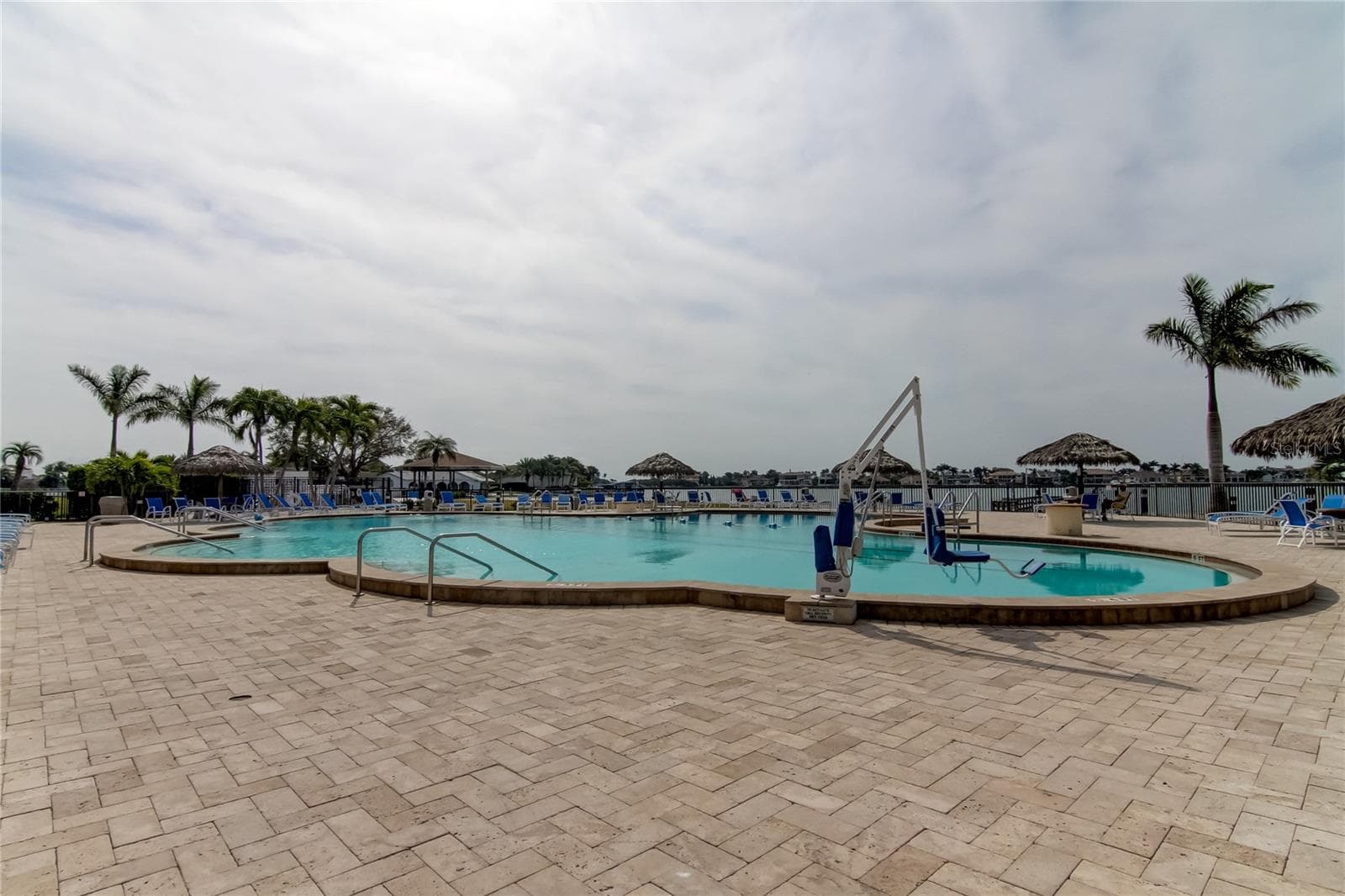 Condominium at 5200 BRITTANY DR S #204, ST PETERSBURG, photo 59 of 70