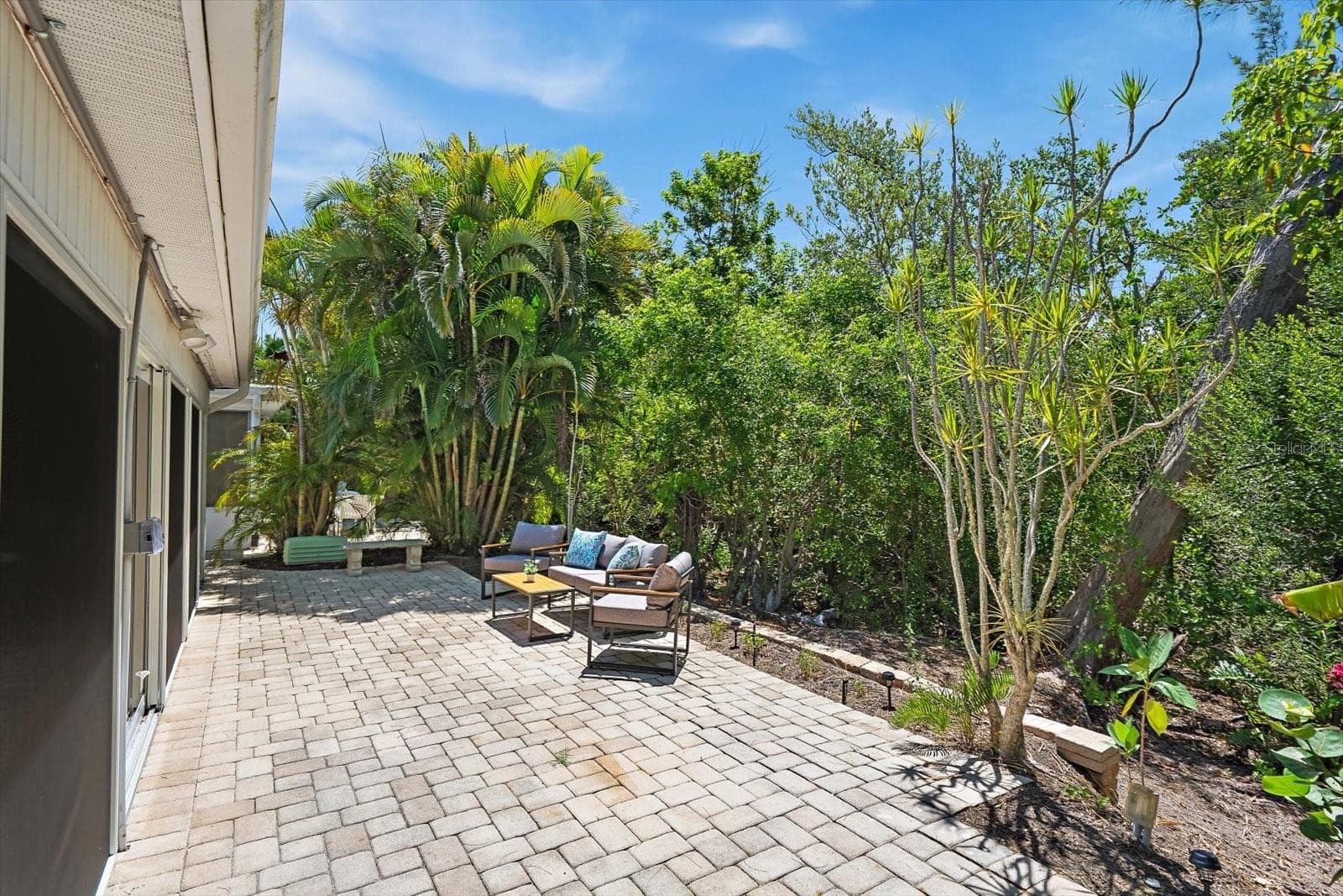 Private back paver patio - 578 SPANISH DR S, LONGBOAT KEY