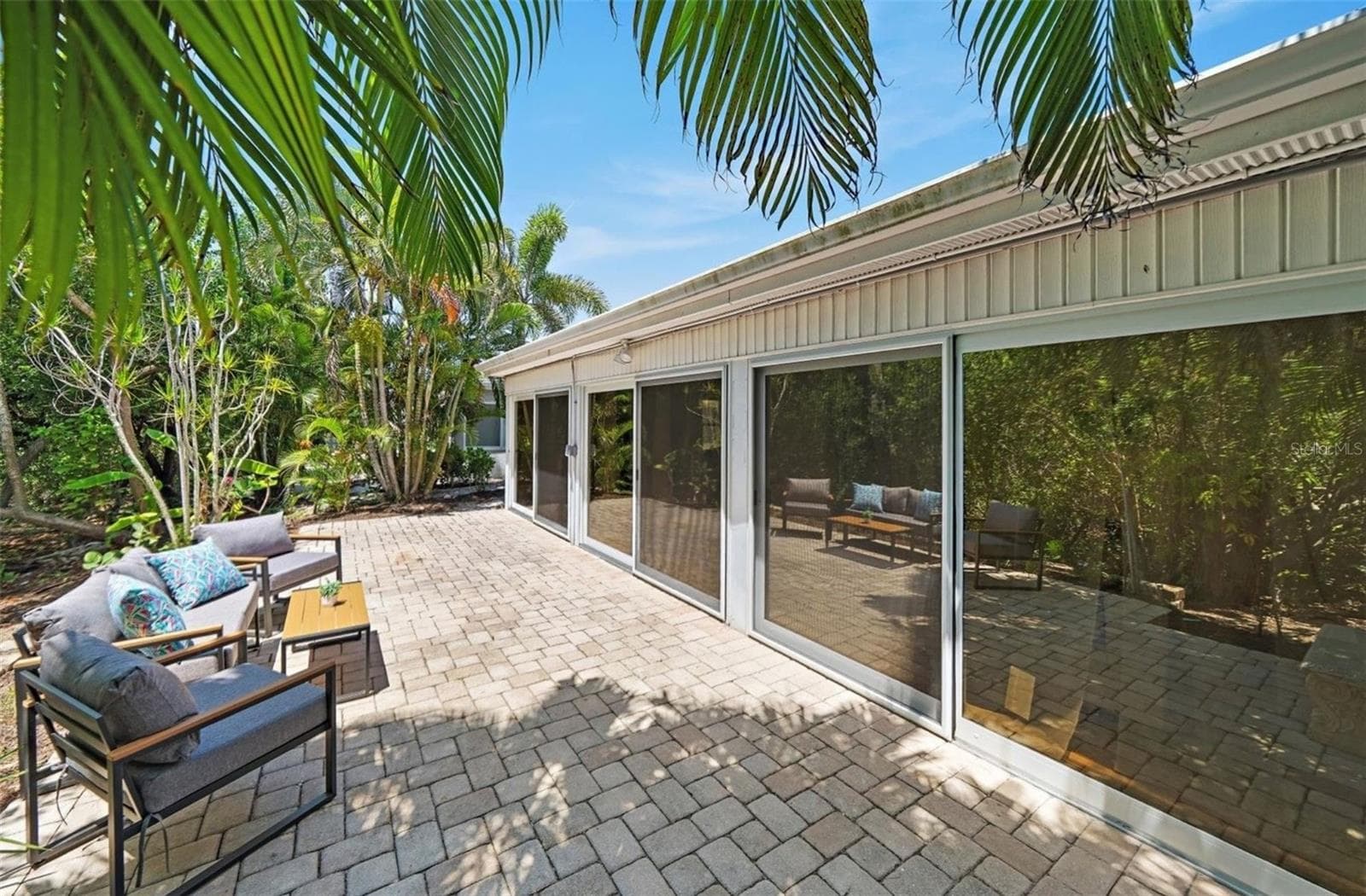 Private back paver patio - 578 SPANISH DR S, LONGBOAT KEY