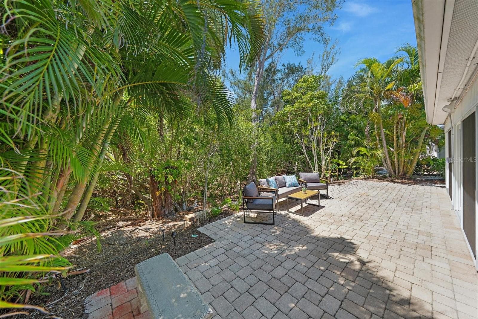 Private back paver patio - 578 SPANISH DR S, LONGBOAT KEY