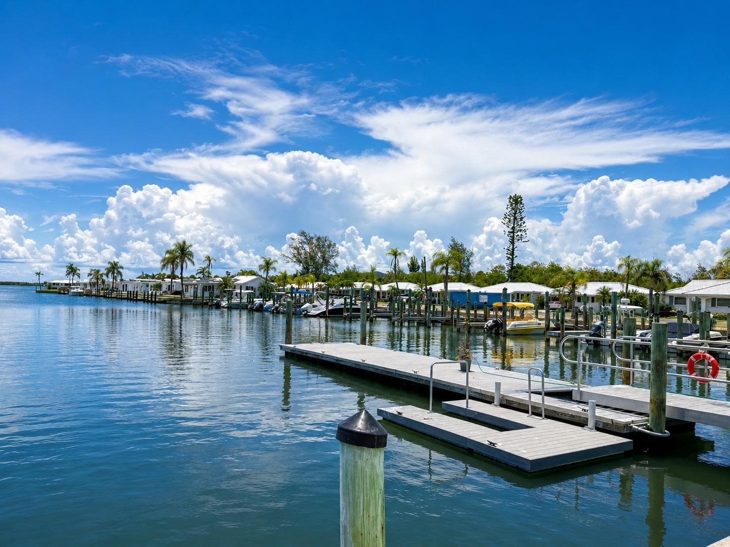 Community dock for kayaks with water and electric - 578 SPANISH DR S, LONGBOAT KEY