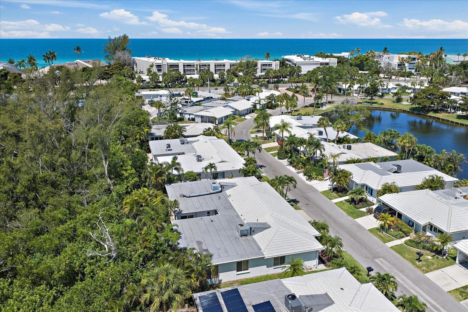 Aerial view of the villa with no neighbors behind you - 578 SPANISH DR S, LONGBOAT KEY