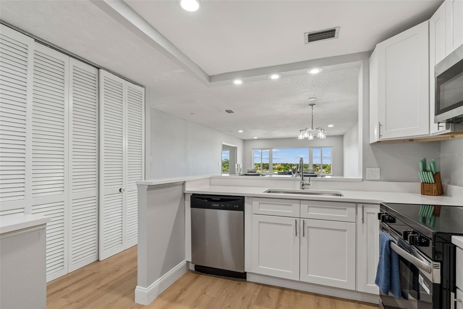 Condominium at 100 BLUFF VIEW DR #509C, BELLEAIR BLUFFS, photo 9 of 60