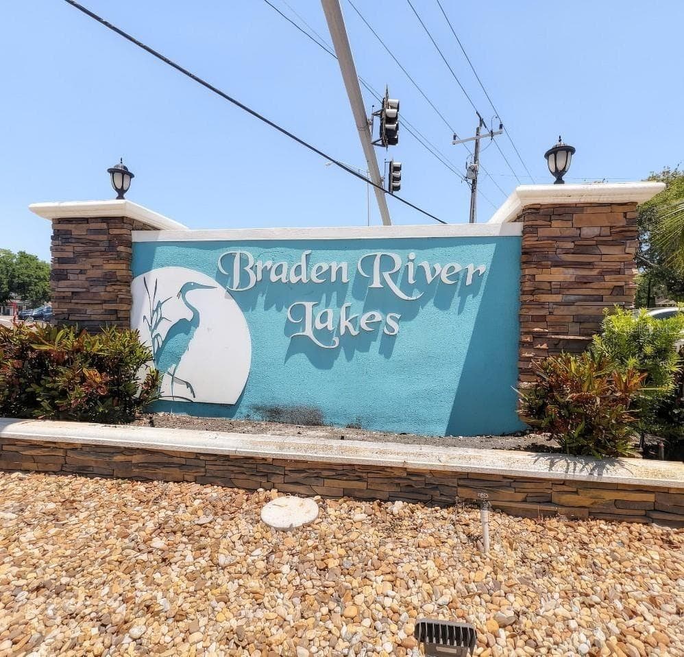 BRADEN RIVER LAKES! IT'S ALL ABOUT A LIFESTYLE! - 907 50TH ST E, BRADENTON