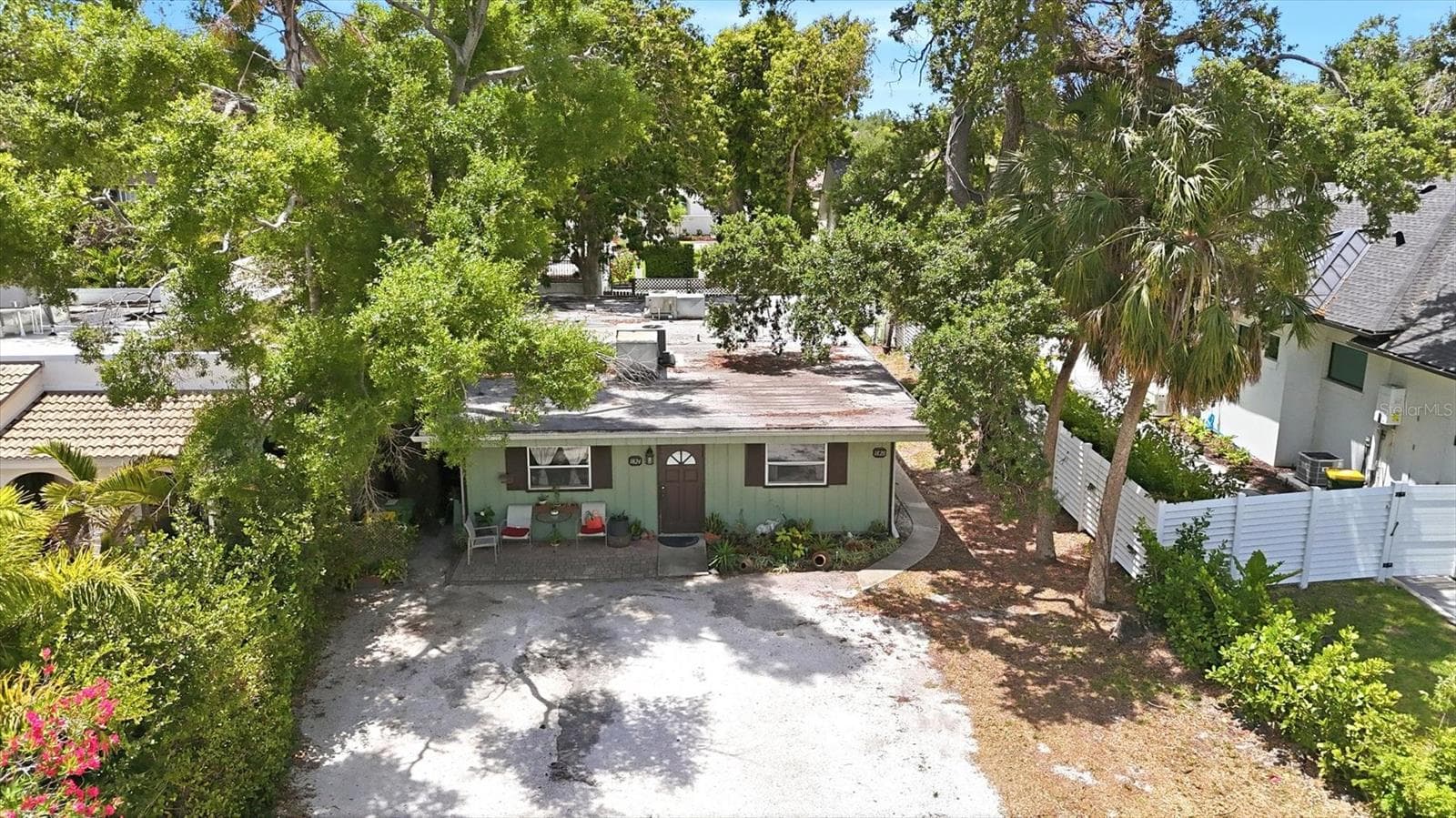 Duplex at 1824 WEBBER ST, SARASOTA, photo 2 of 9