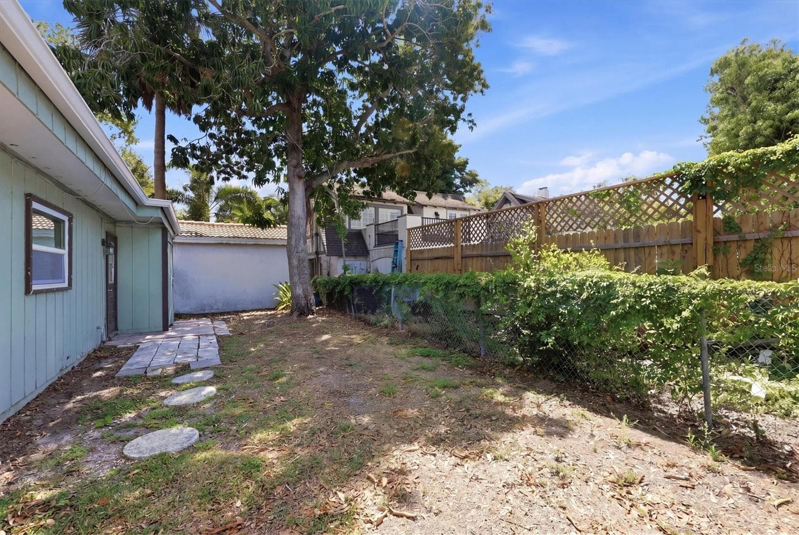 Duplex at 1824 WEBBER ST, SARASOTA, photo 3 of 9