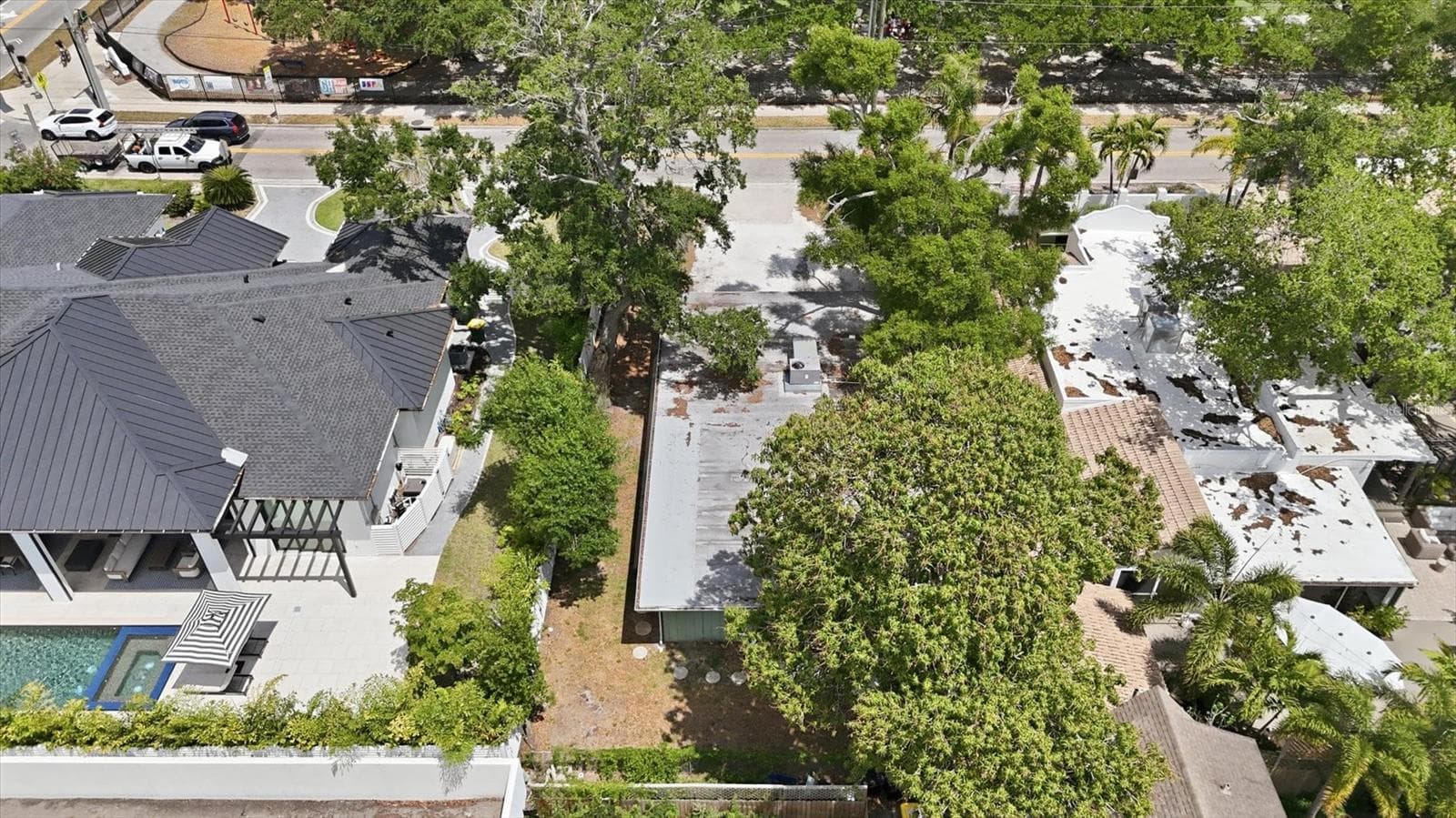 Duplex at 1824 WEBBER ST, SARASOTA, photo 6 of 9
