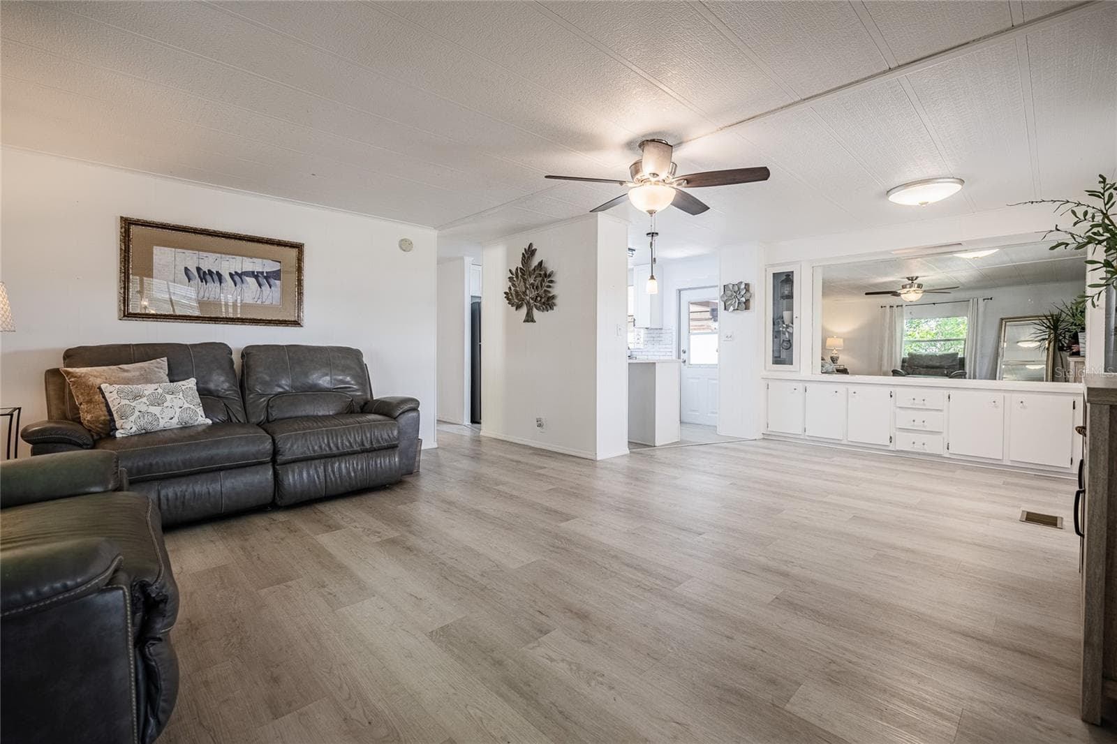 Manufactured Home at 36749 JODI AVE, ZEPHYRHILLS, photo 7 of 50