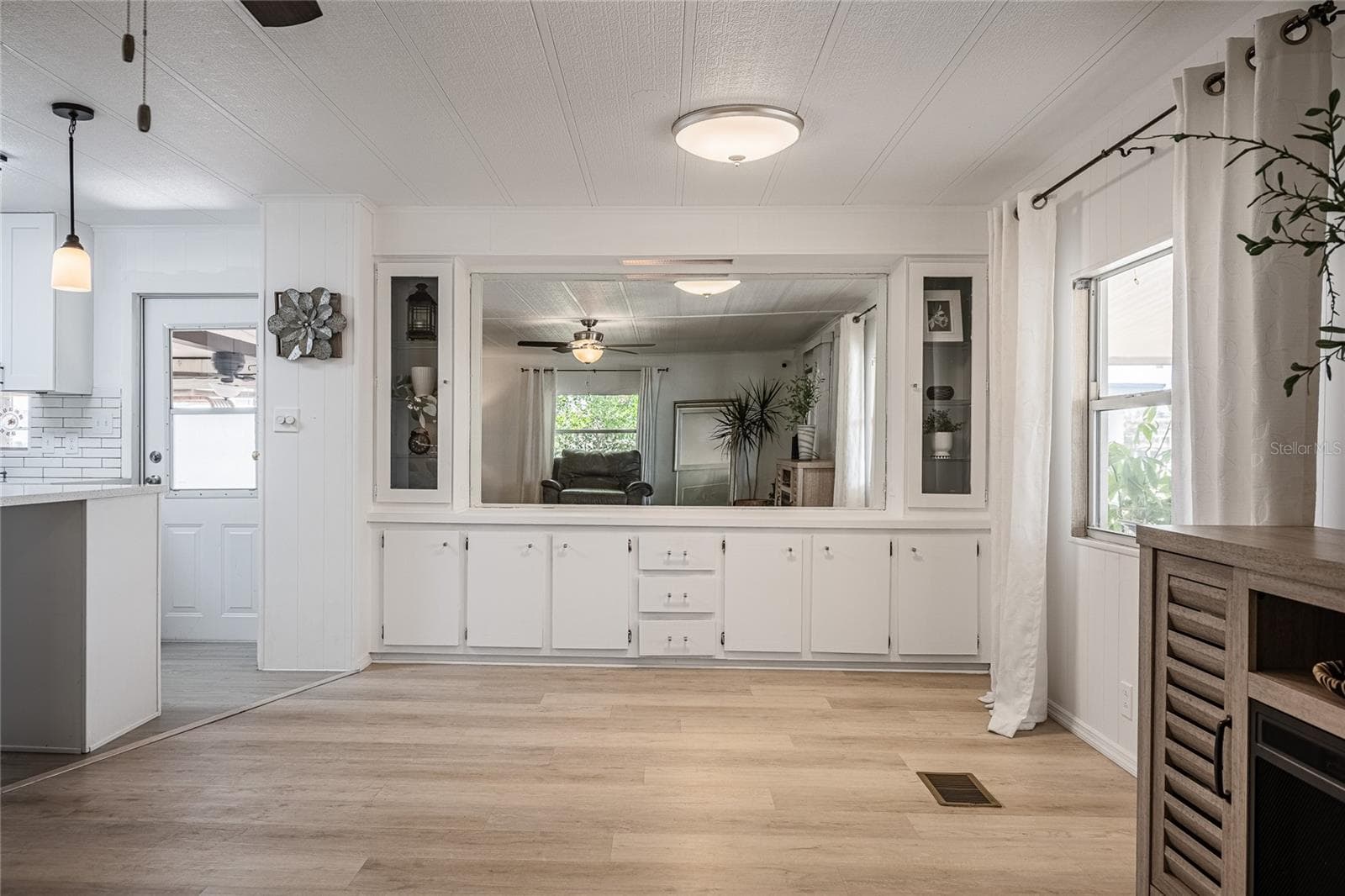 Manufactured Home at 36749 JODI AVE, ZEPHYRHILLS, photo 6 of 50