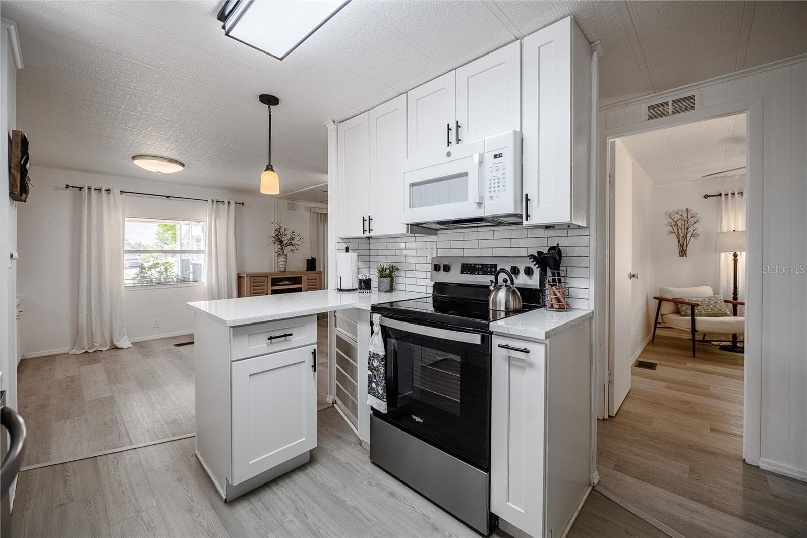 Manufactured Home at 36749 JODI AVE, ZEPHYRHILLS, photo 3 of 50
