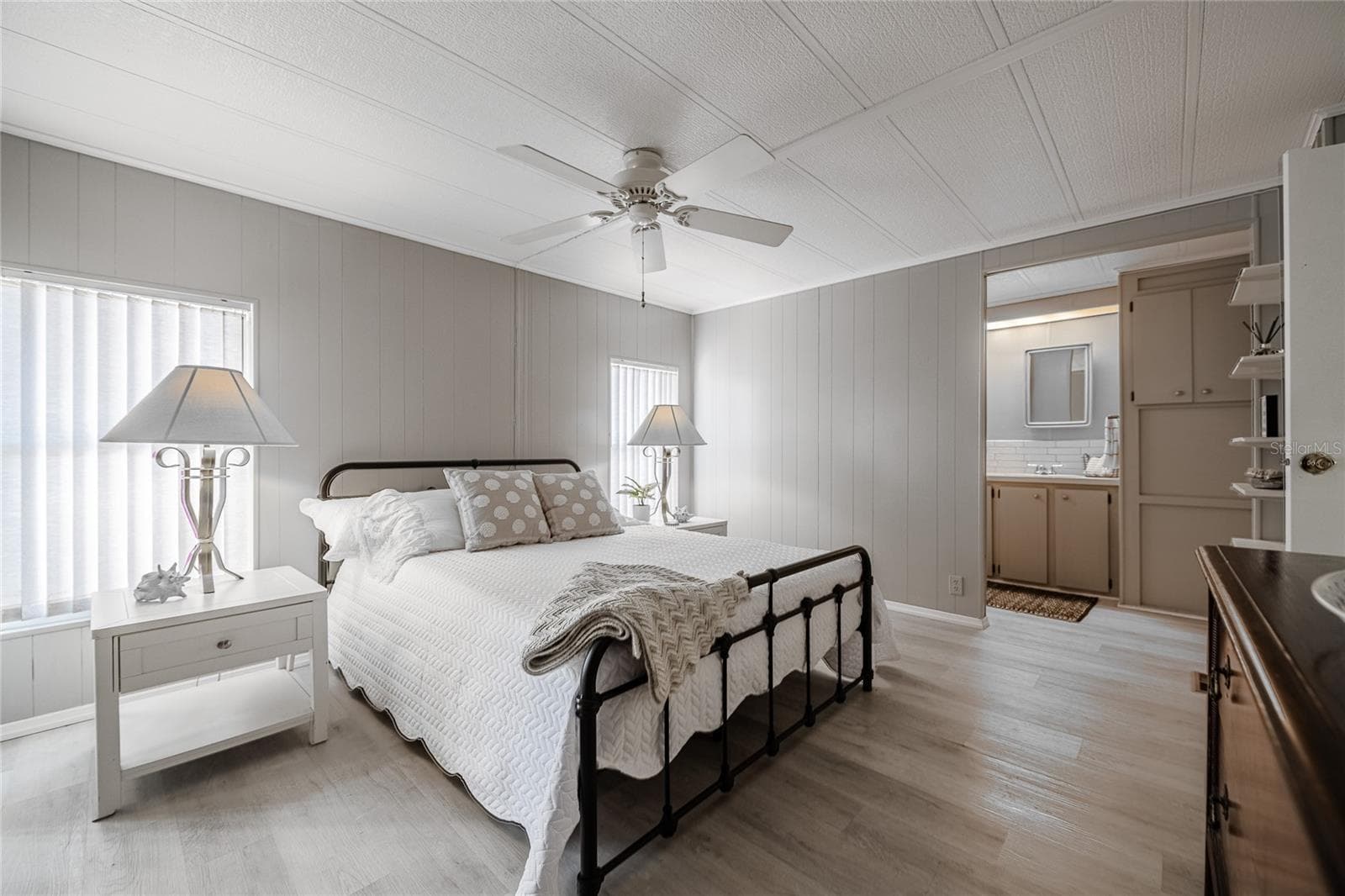 Manufactured Home at 36749 JODI AVE, ZEPHYRHILLS, photo 9 of 50