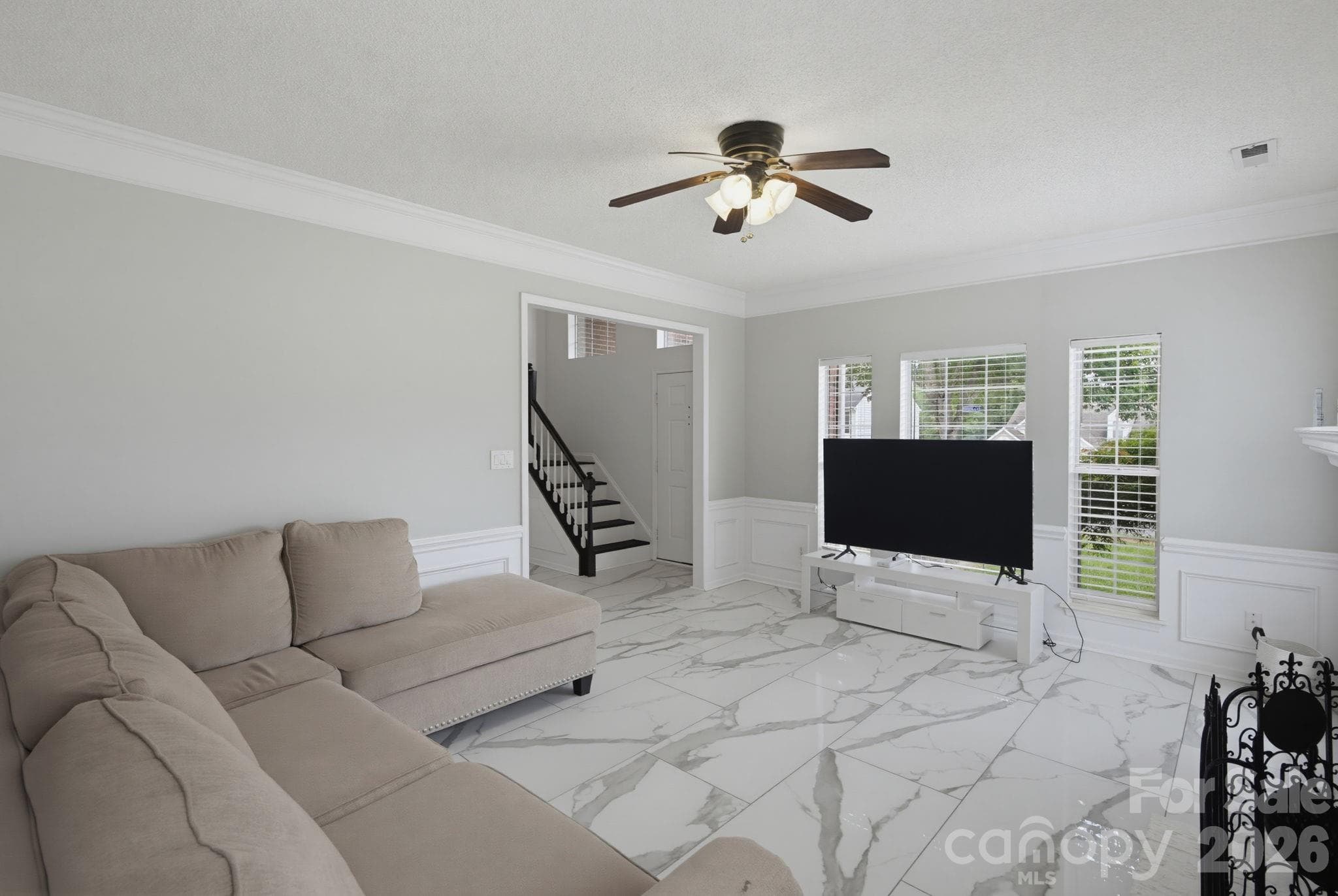 Single Family Residence at 6813 Neuhoff Lane, Charlotte, photo 6 of 30