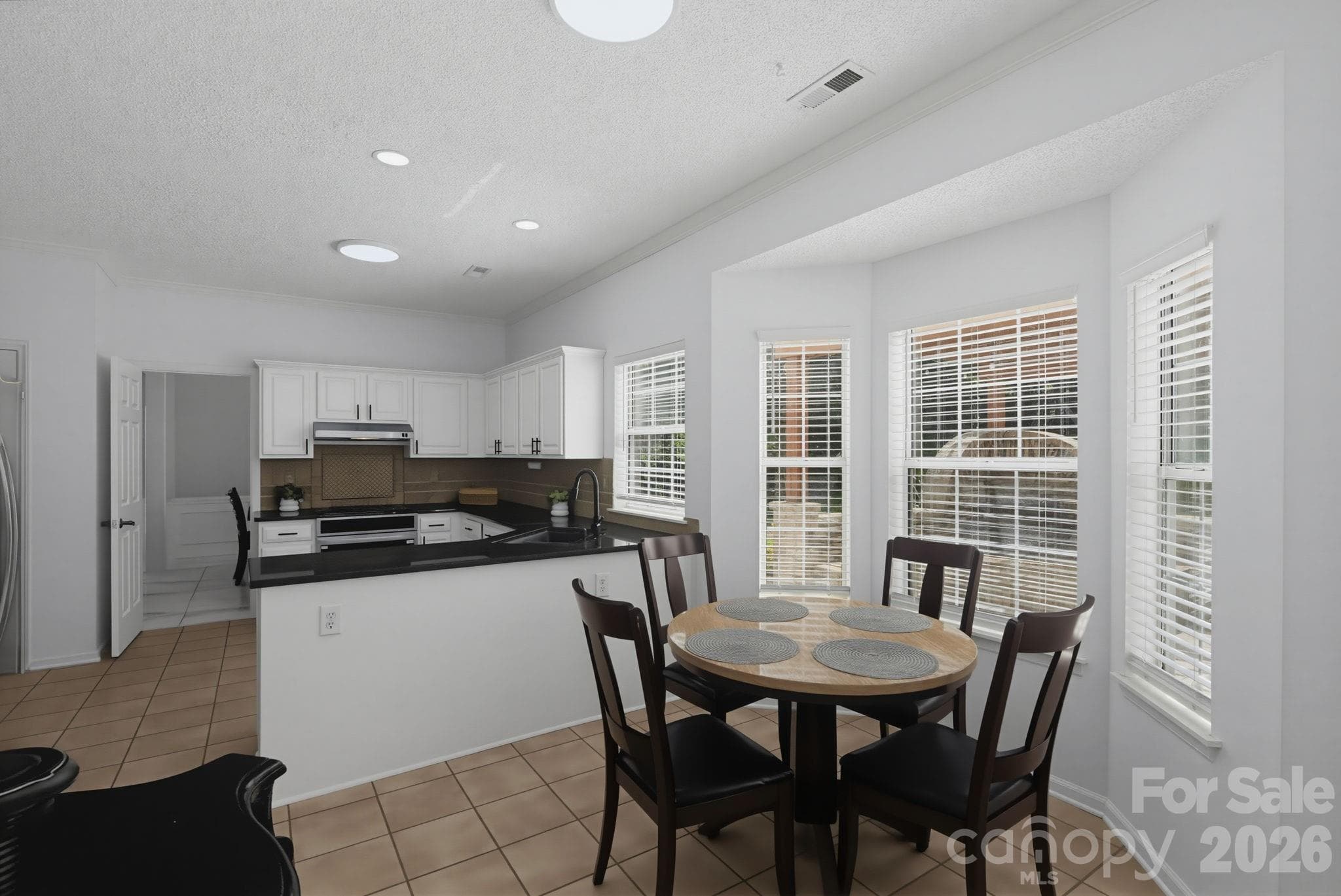 Single Family Residence at 6813 Neuhoff Lane, Charlotte, photo 11 of 30