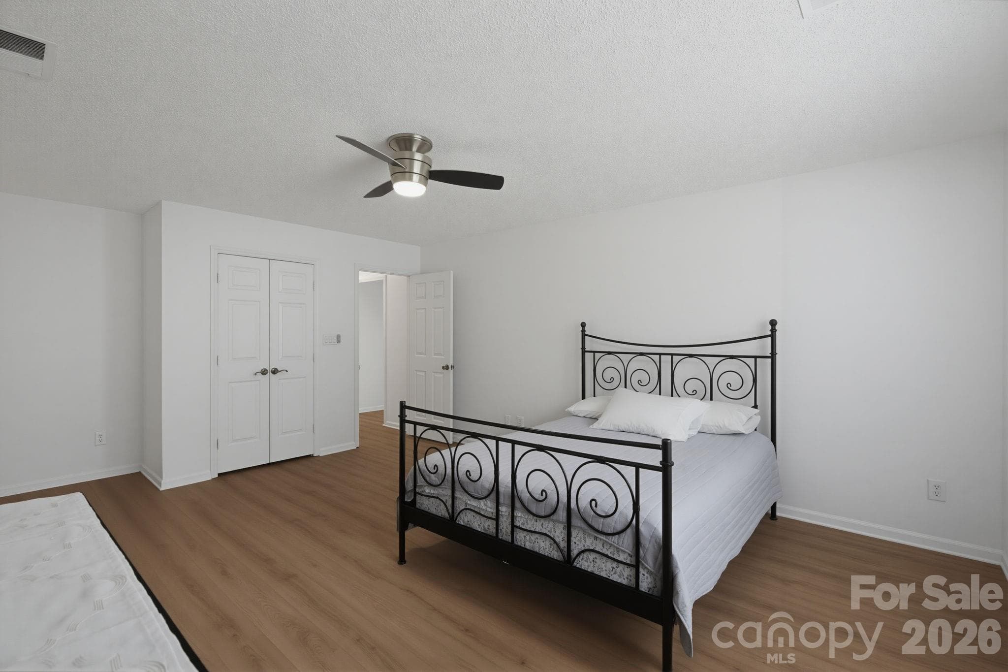 Single Family Residence at 6813 Neuhoff Lane, Charlotte, photo 16 of 30