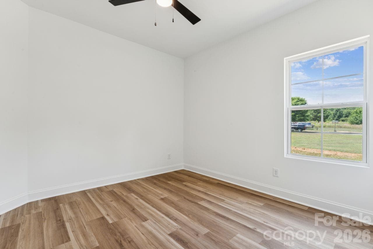 Single Family Residence at 1071 Reba Lane, Kannapolis, photo 17 of 22