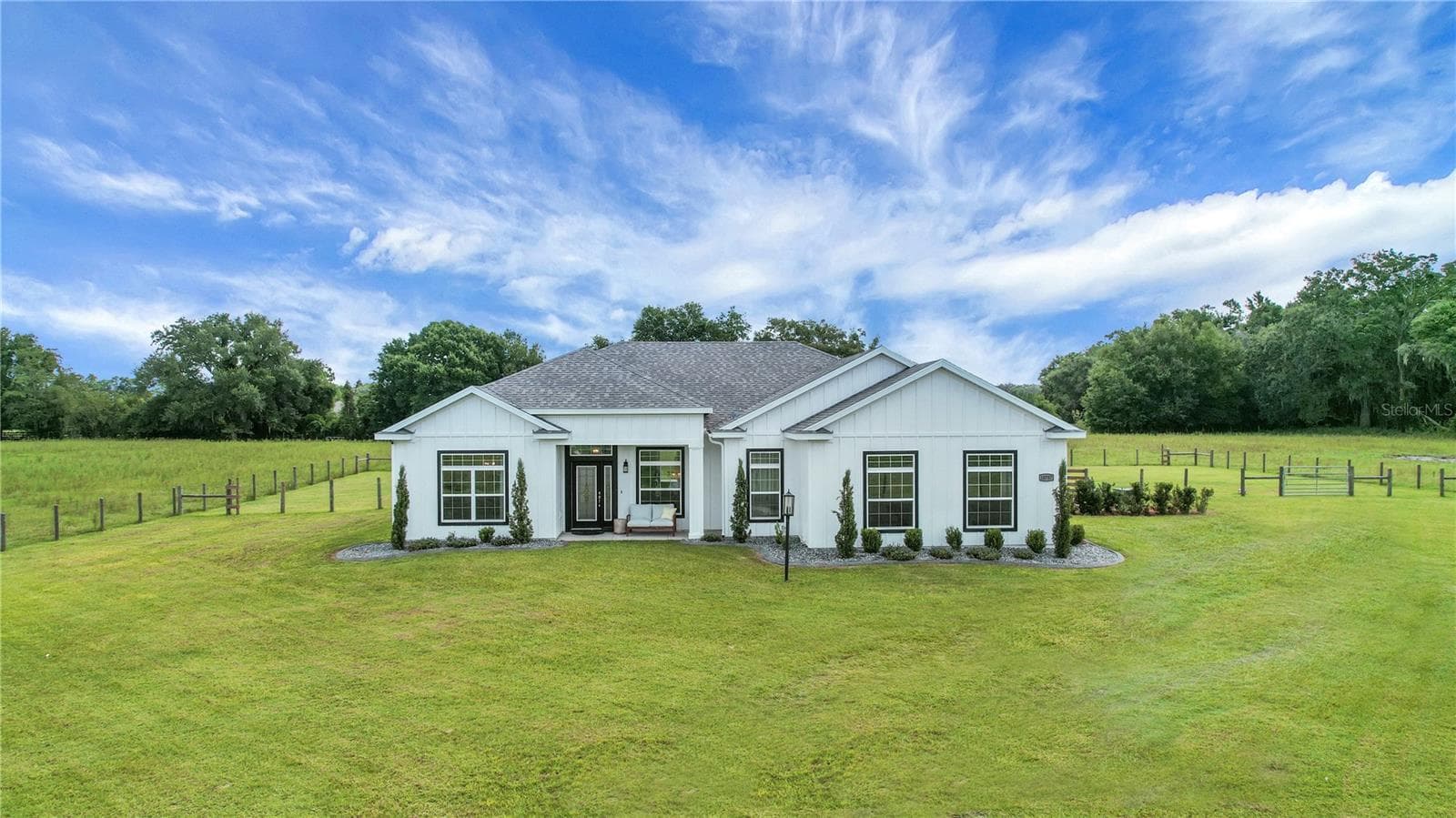 Front view of home - 10757 COUNTY ROAD 223, OXFORD